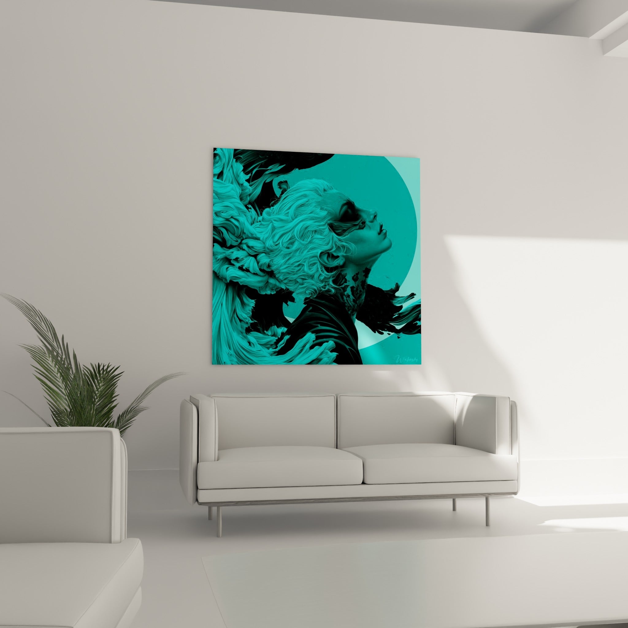 Profil renversé aux teintes noires et turquoise de ce visage abstrait, au-dessus d'un canapé dans un salon lumineux