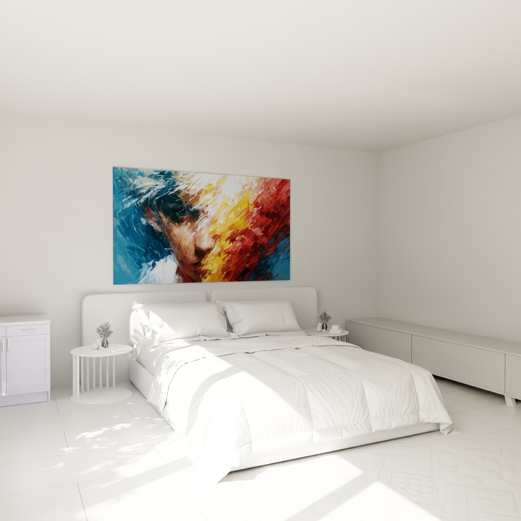 Portrait éclaté bleu et rouge terracotta accroché au-dessus d'un lit dans une chambre claire