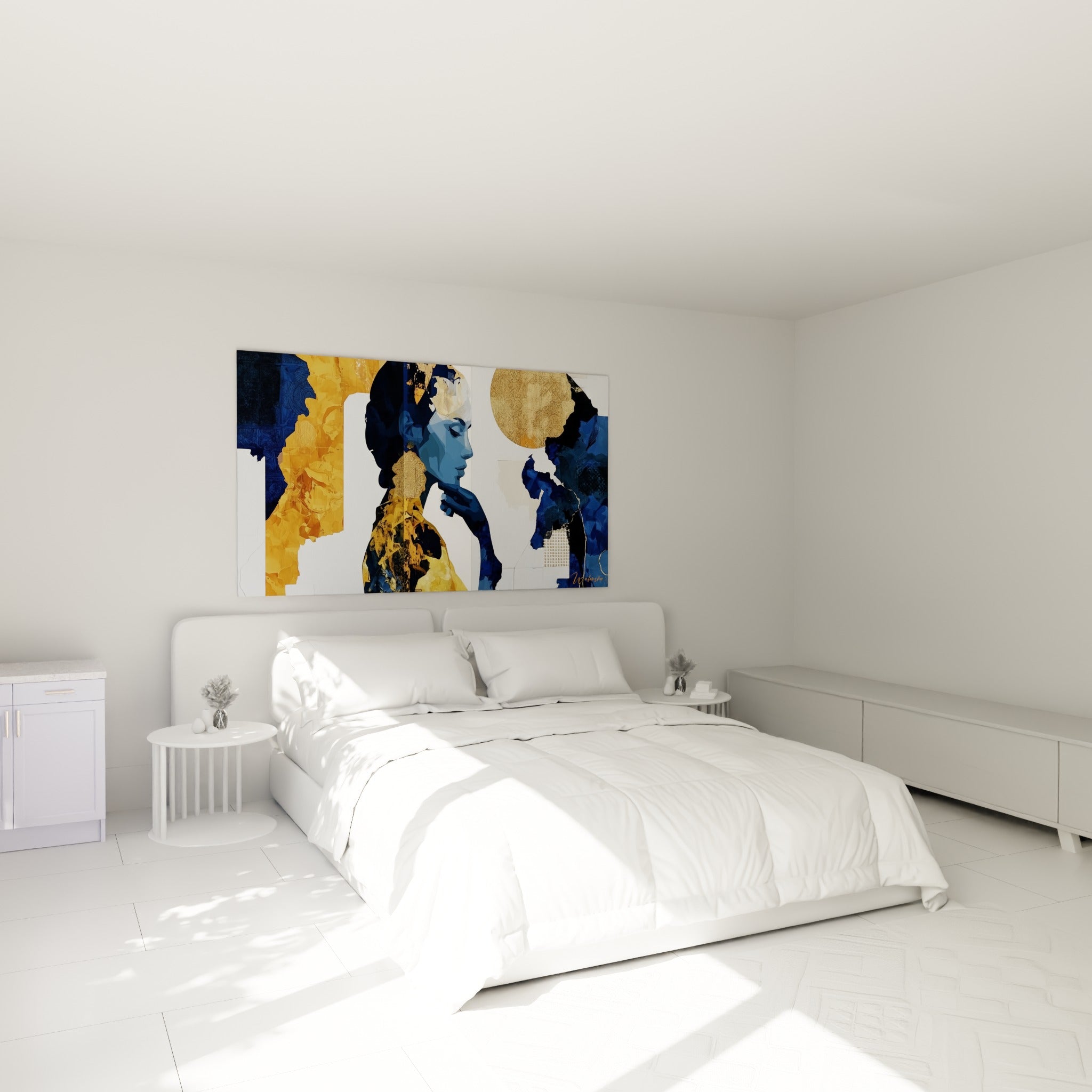Profil féminin bleu marine et doré du Visage abstrait, au-dessus d'un lit dans une chambre claire