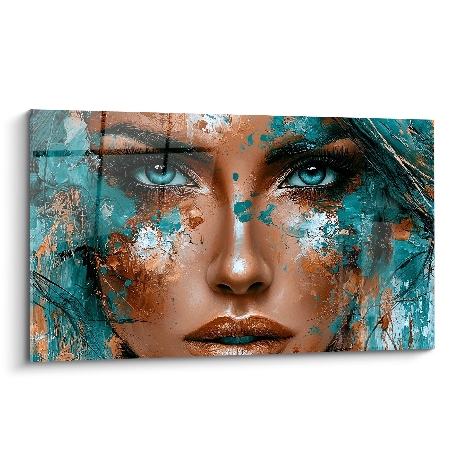 Visage abstrait aux yeux bleu clair, peau cuivrée et éclats turquoise fragmentés en plein cadre