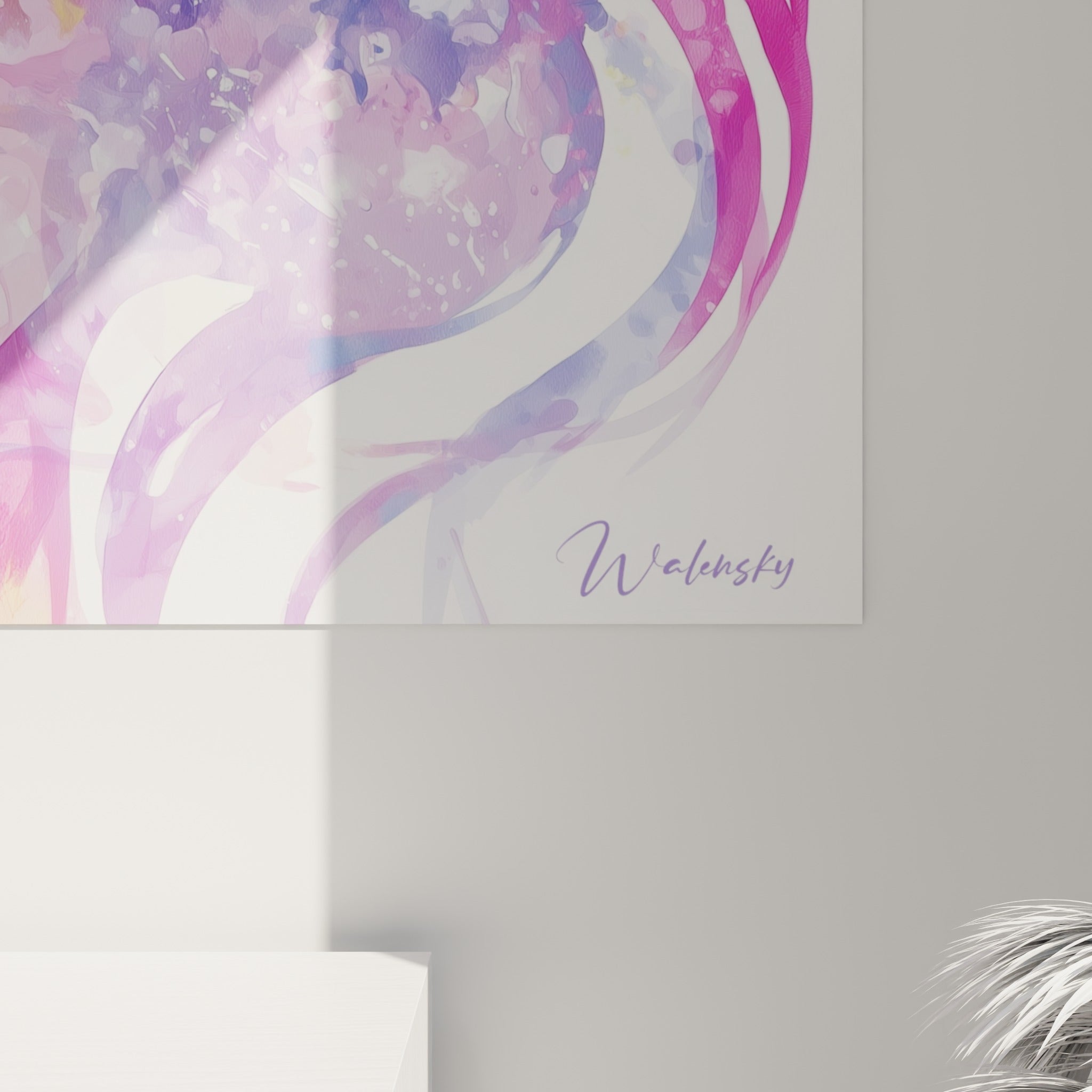 Détail des coulures aquarelle rose, orange et violette autour d'un œil peint avec précision et finesse