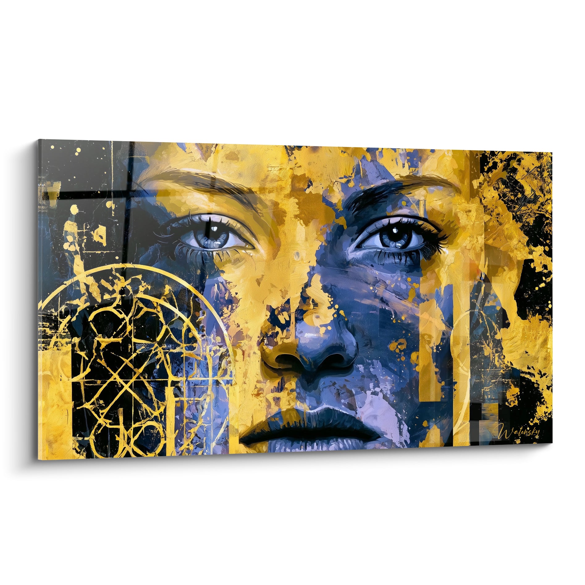 Visage abstrait doré et bleu marine aux yeux perçants, empâtements et motif géométrique doré