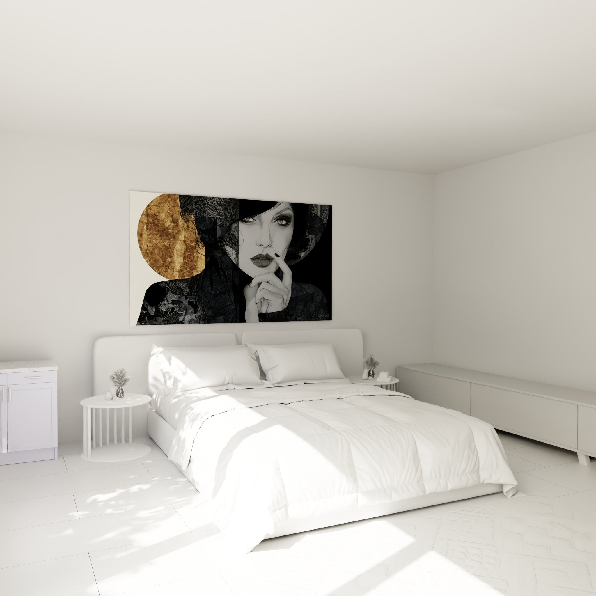 Portrait graphique noir et doré, main sur les lèvres, accroché au-dessus d'un lit dans une chambre claire