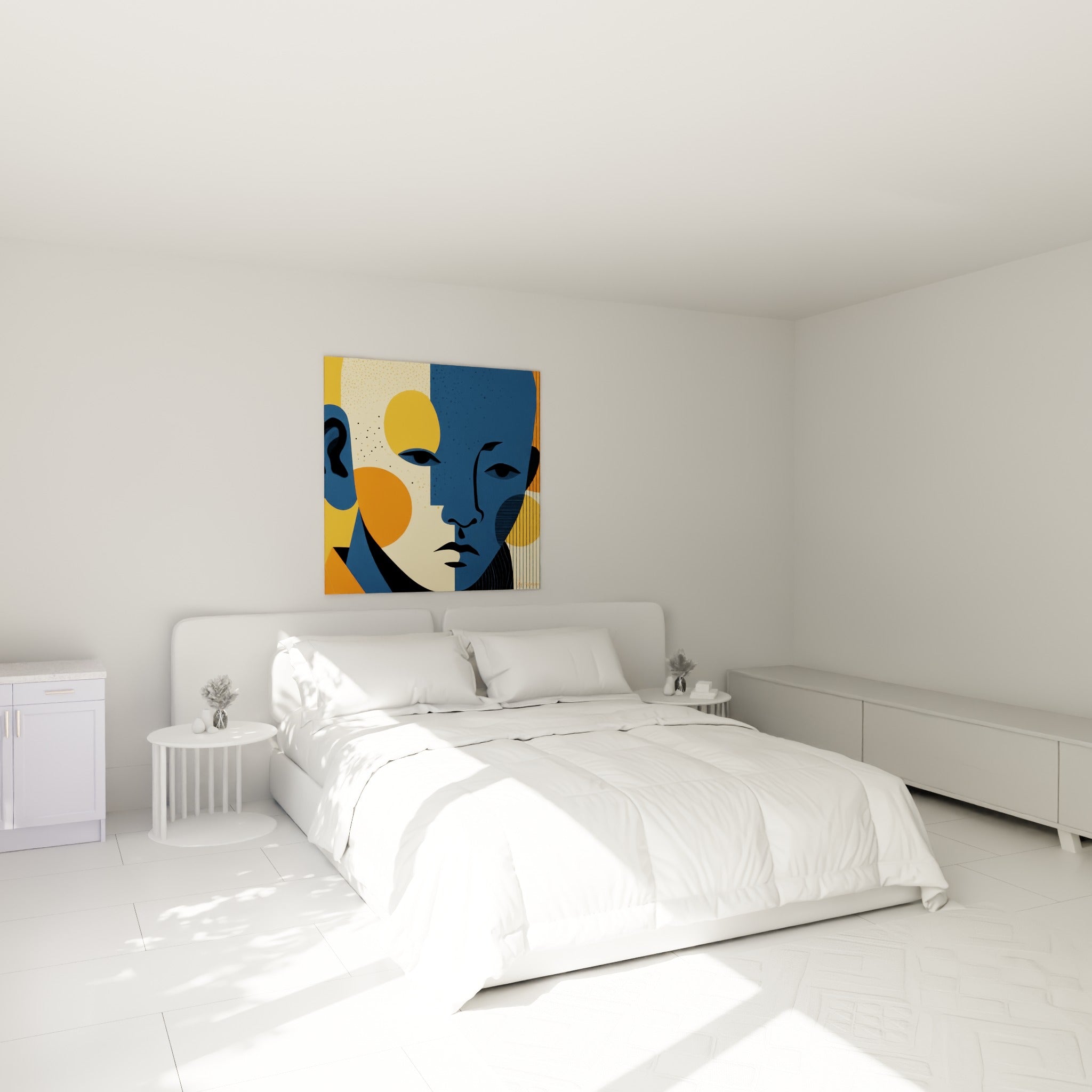 Portrait graphique bleu marine et orange, visage abstrait au-dessus d'un lit dans une chambre claire