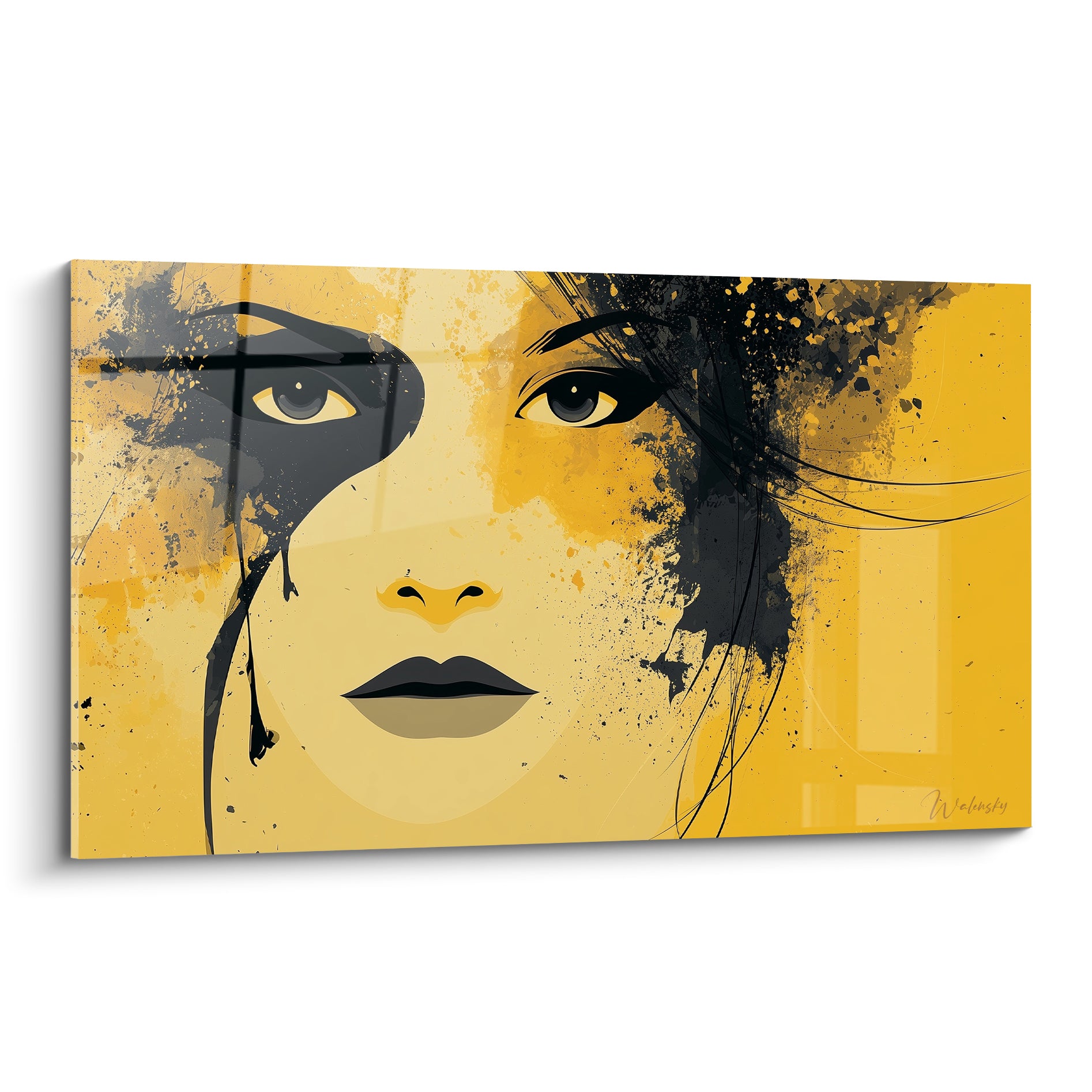 Visage abstrait jaune moutarde et noir anthracite, éclaboussures d'encre traversant la joue