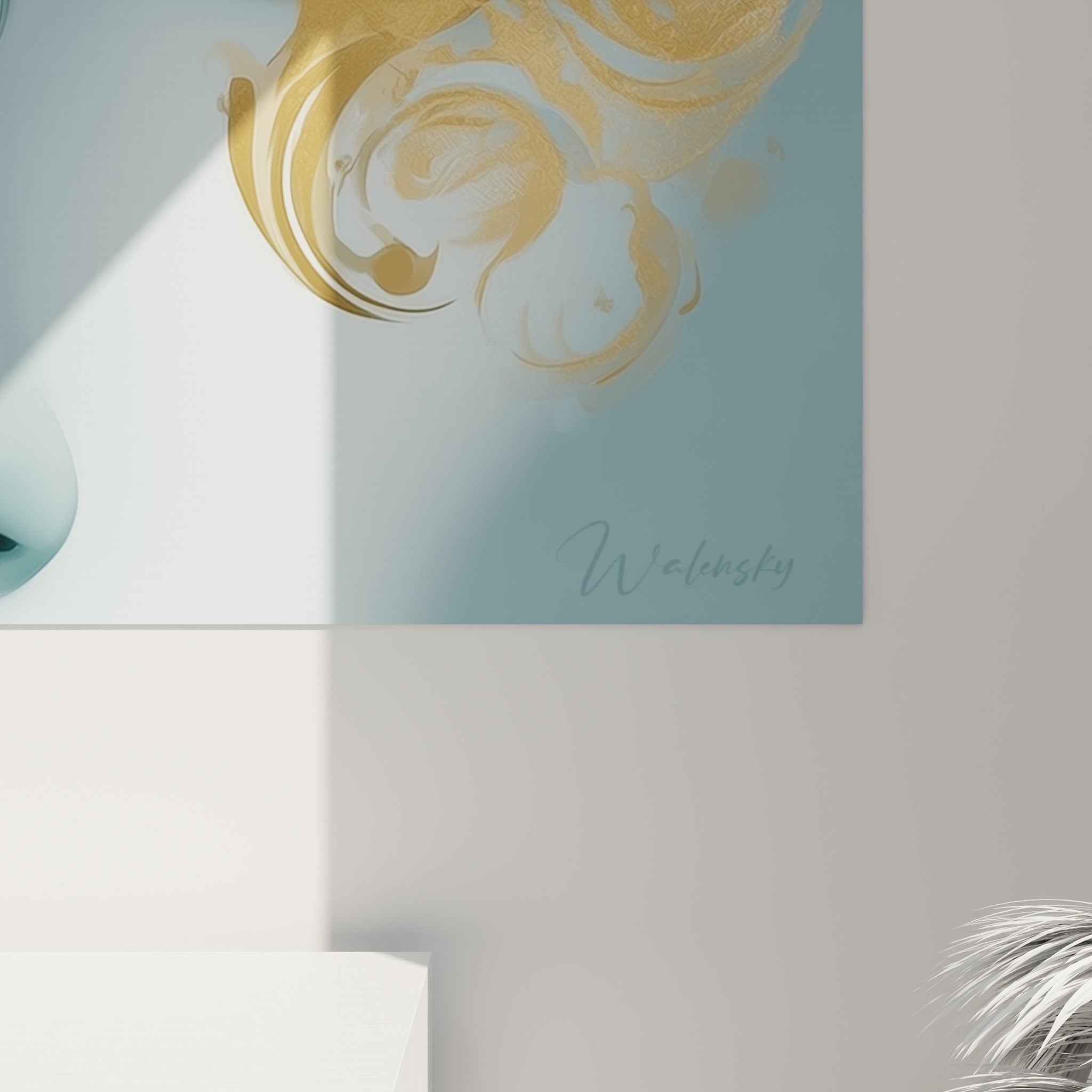 Empâtements dorés et bleu pétrole du visage abstrait, matière brillante et coulures visibles de près