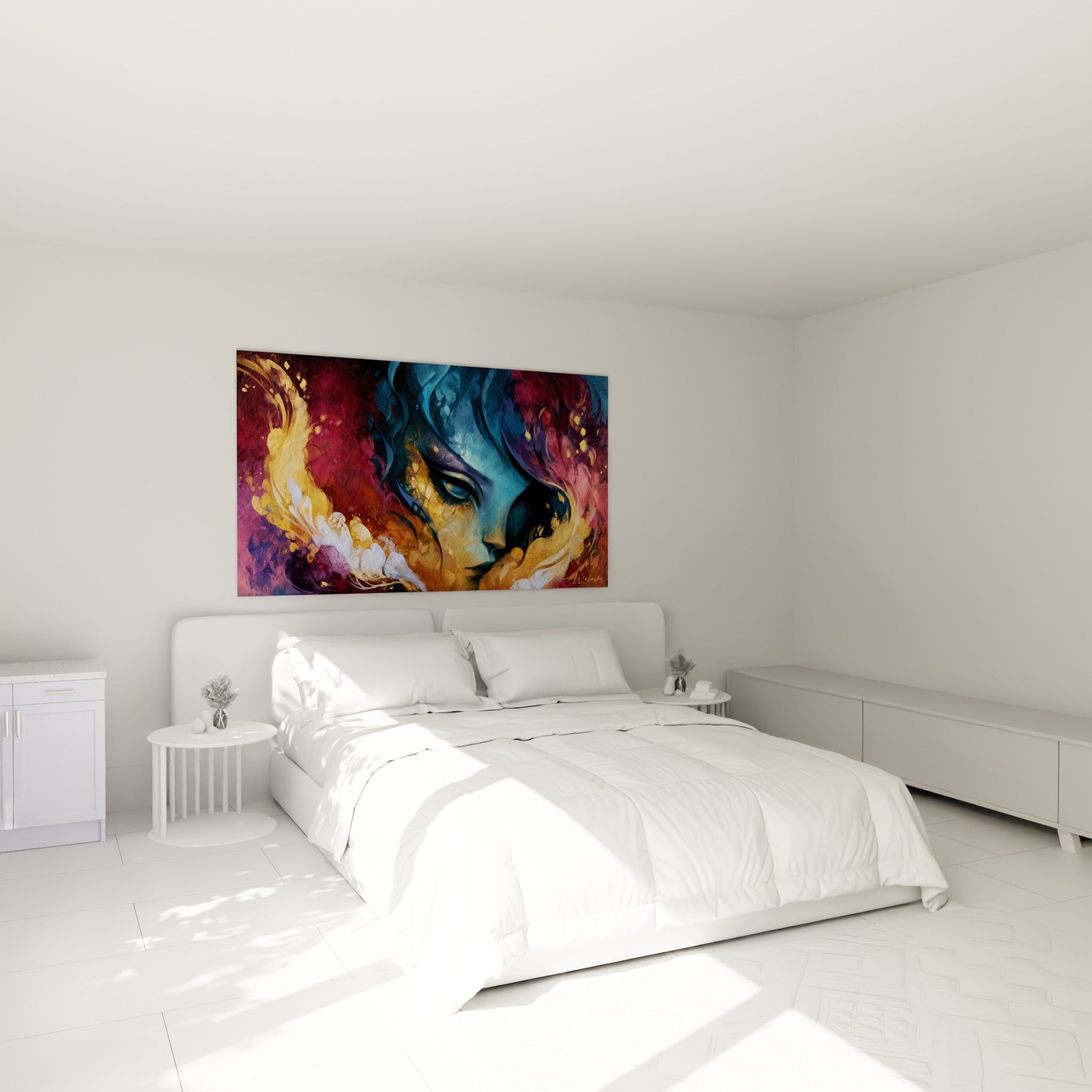 Profil bleu profond enveloppé d'or et de bordeaux, tableau visage abstrait au-dessus d'un lit dans une chambre claire