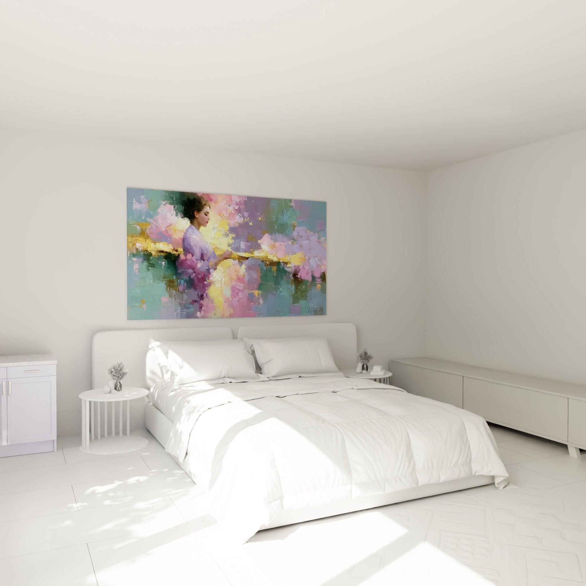 Silhouette au profil délicat, touches mauves et dorées, accrochée au-dessus d'un lit dans une chambre claire