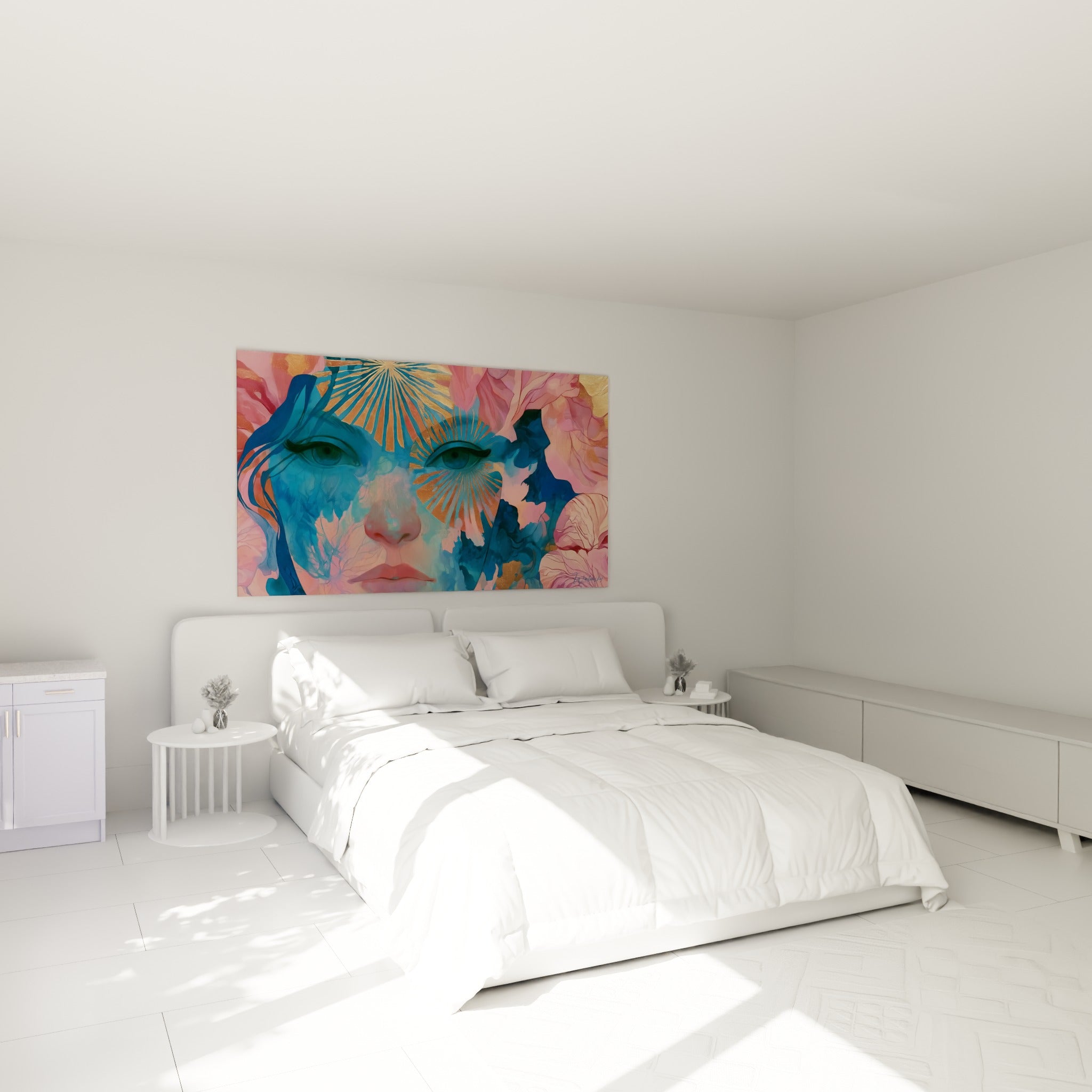 Portrait aux teintes rose et bleu pétrole traversé de rayons dorés, accroché au-dessus d'un lit dans une chambre claire
