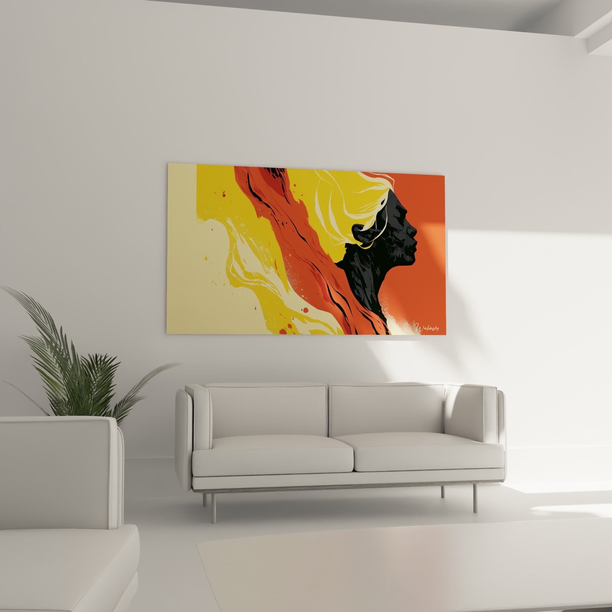 Visage abstrait aux tons rouge et doré, chevelure en mouvement, disposé au-dessus d'un canapé dans un salon lumineux