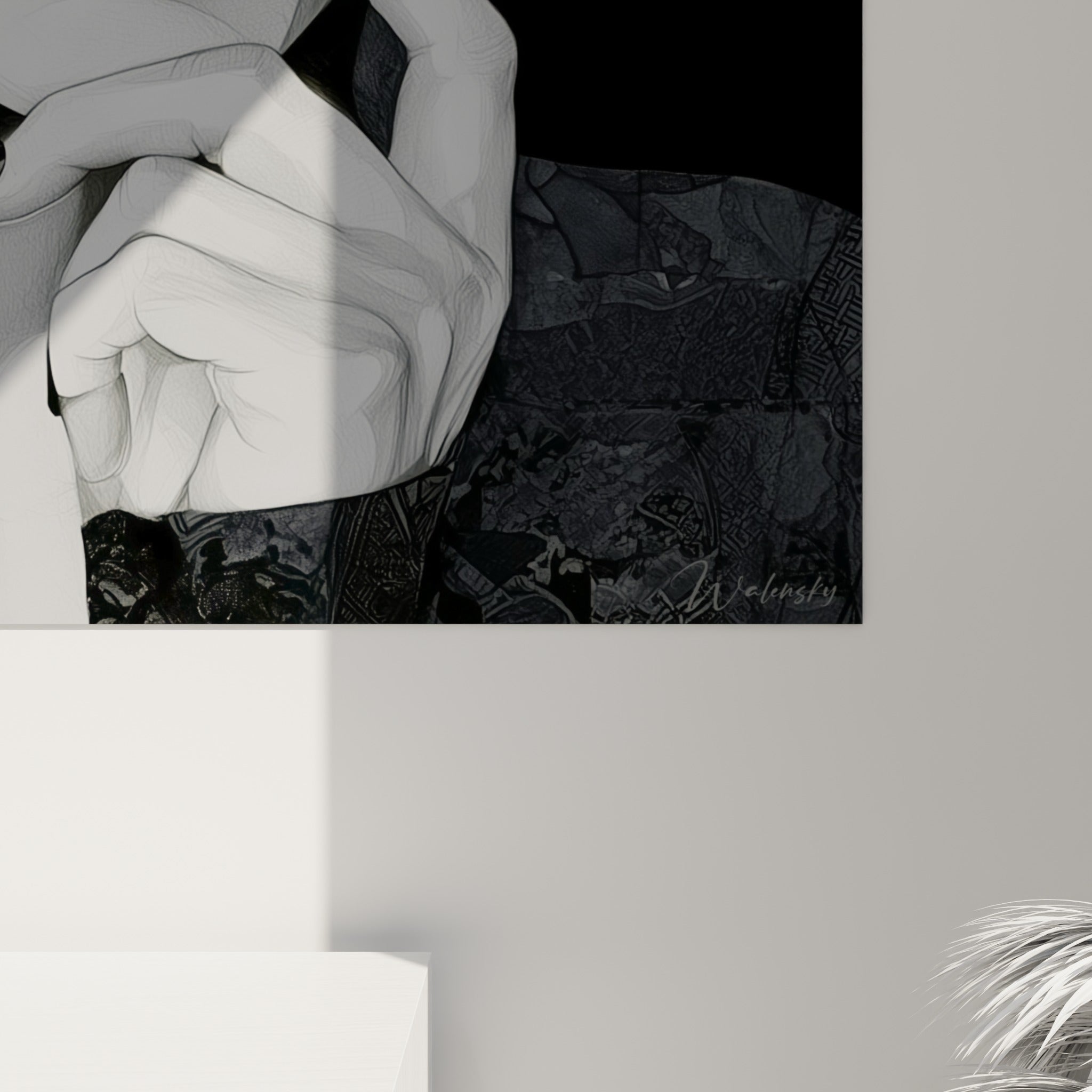 Empâtements du visage abstrait révélant grain anthracite et blanc crayeux, coulures graphiques dans les motifs de fond