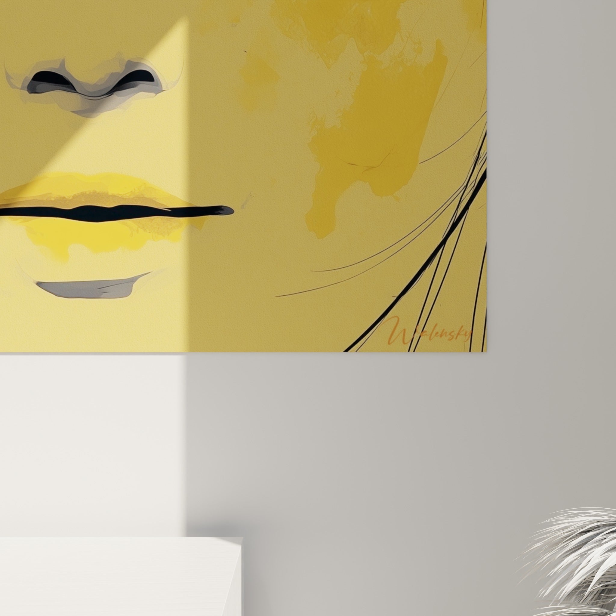 Matière picturale du visage abstrait jaune : coulures anthracite, empâtements ocre et grain visible du trait noir