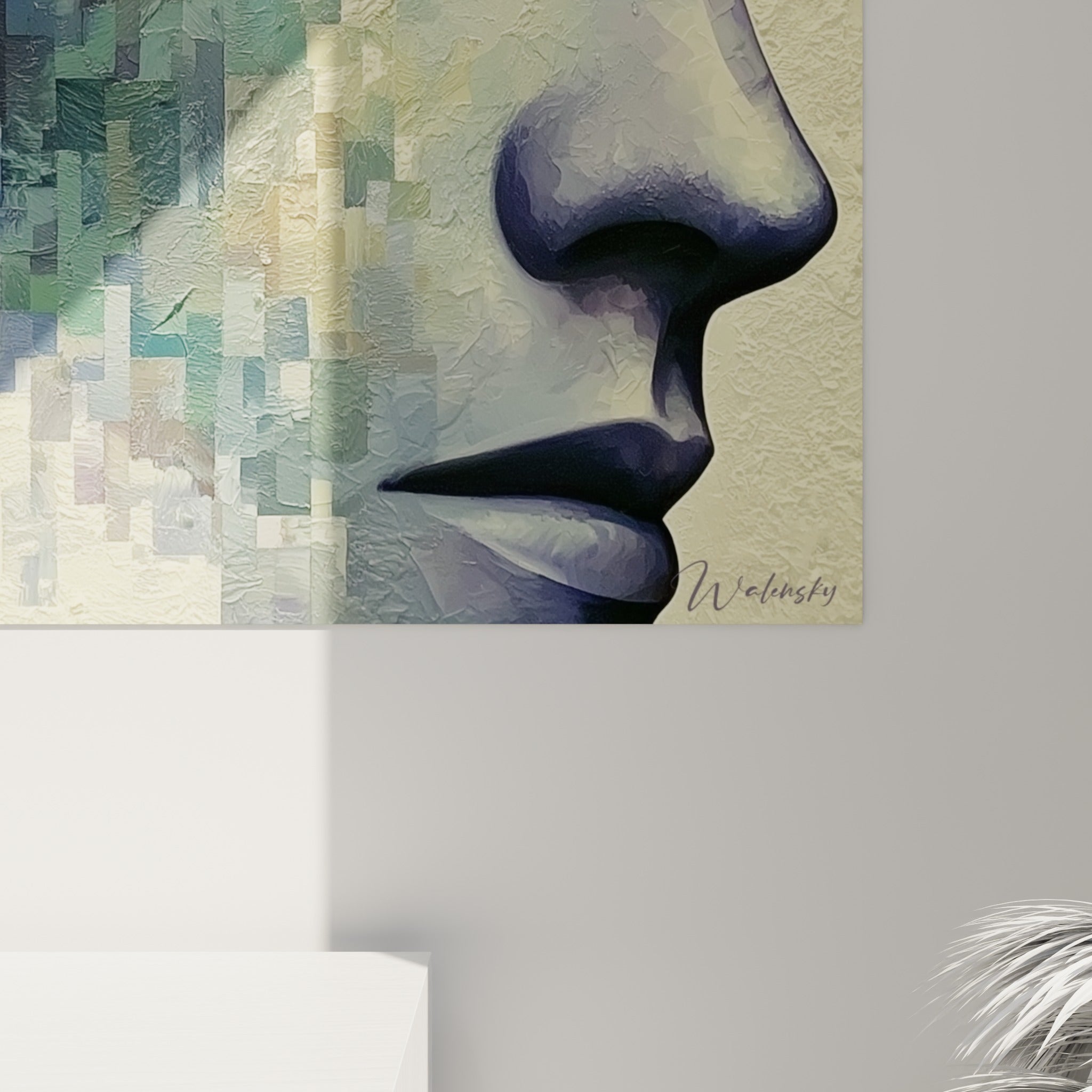 Empâtements colorés en bleu marine, doré et anthracite formant la texture pixelisée du visage abstrait