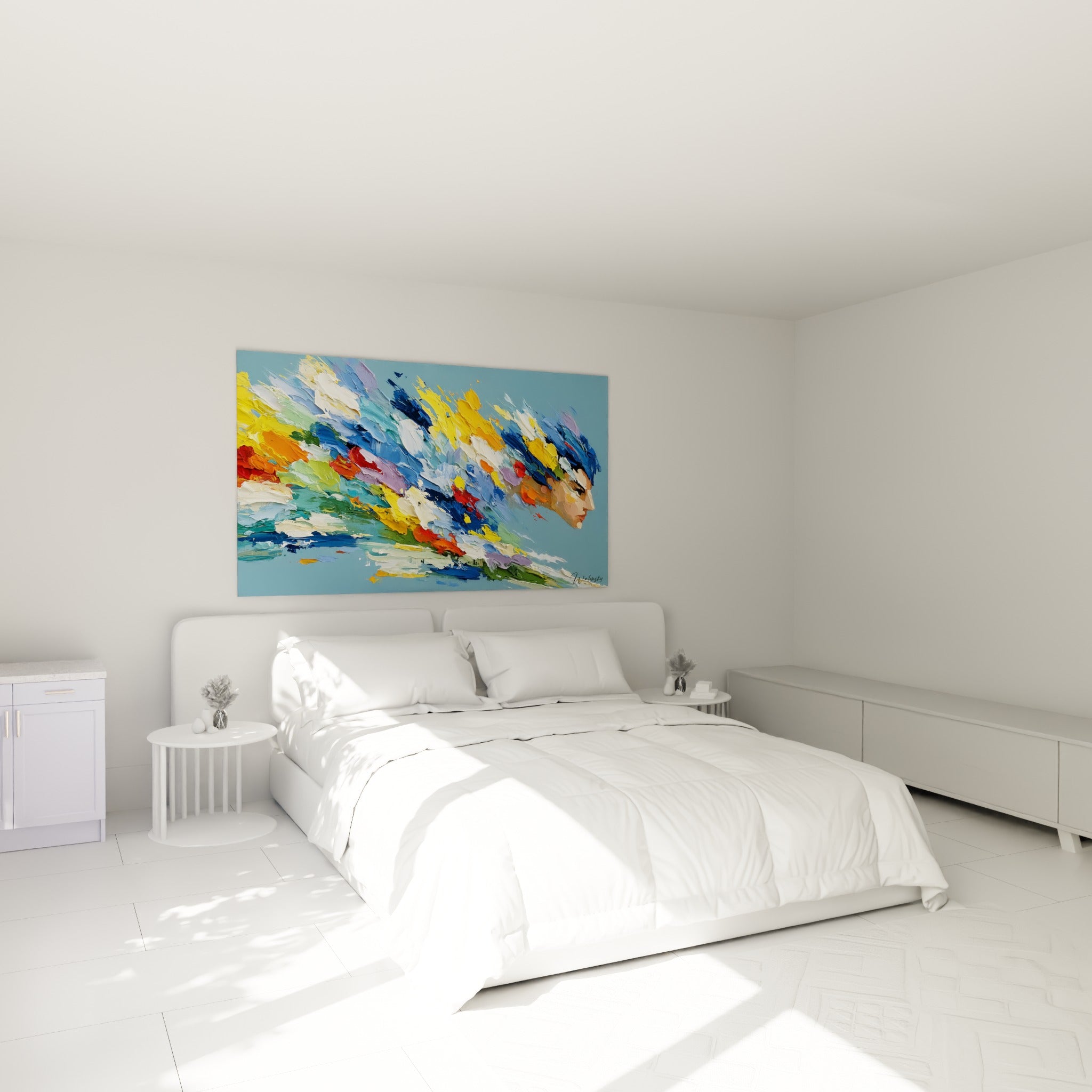 Profil dissous en touches bleu et jaune, visage abstrait au-dessus d'un lit dans une chambre claire