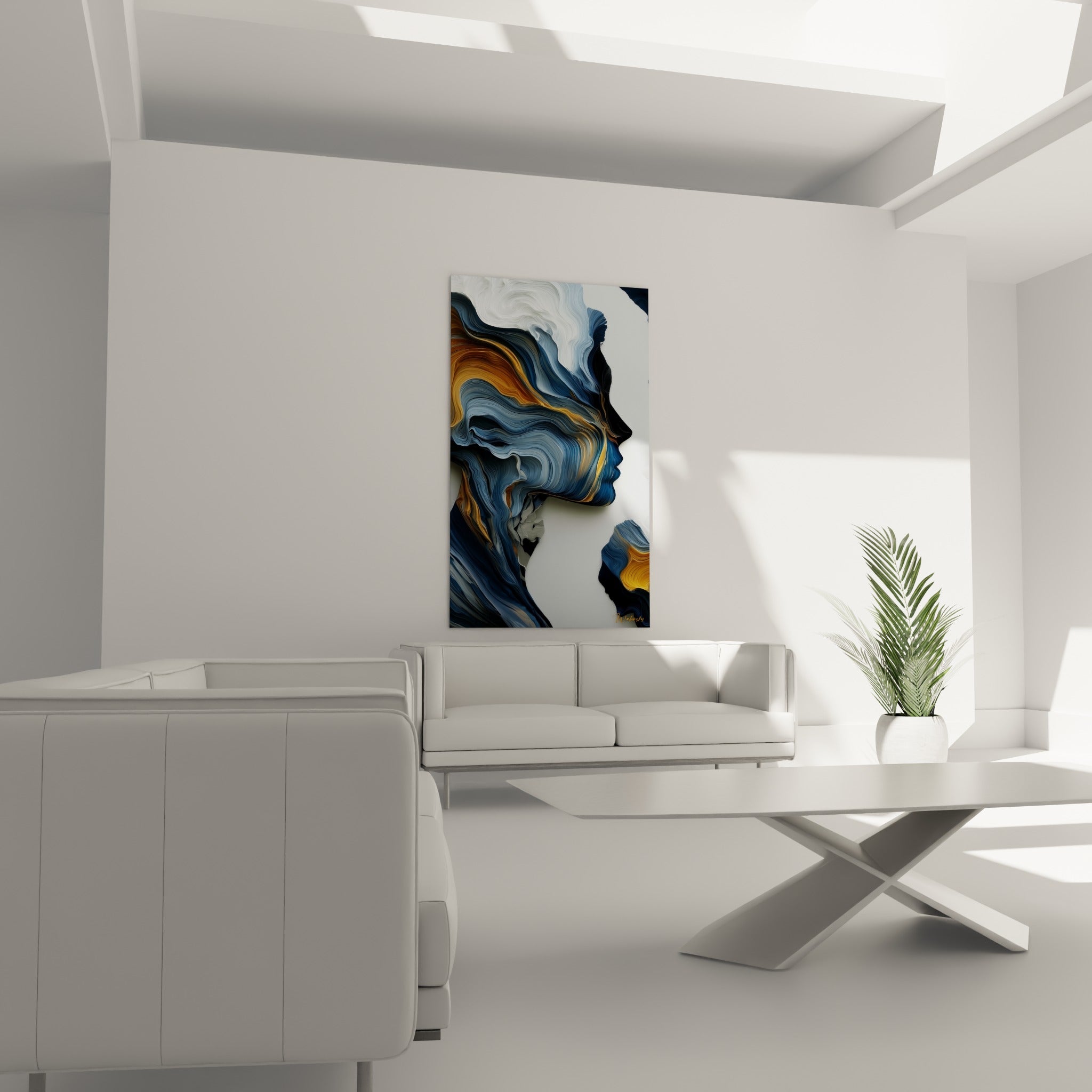 Profil doré et bleu marine du Visage abstrait au-dessus d'un canapé dans un salon lumineux