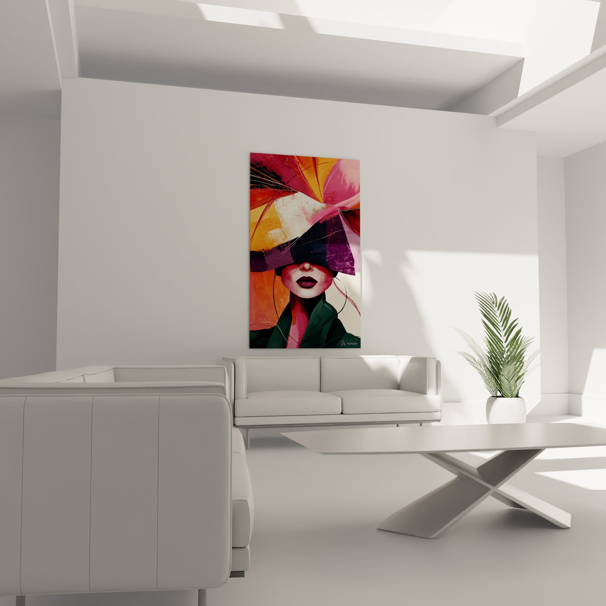 Portrait fauve aux teintes fuchsia et anthracite suspendu au-dessus d'un canapé dans un salon lumineux