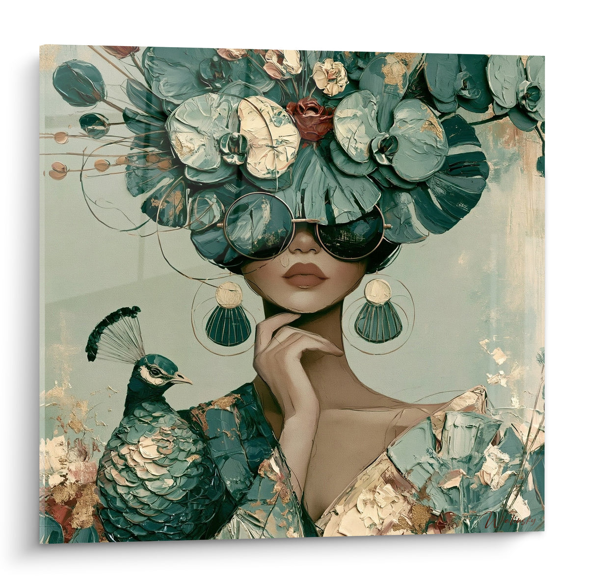 Visage féminin caché sous fleurs émeraude et dorées, paon aux plumes vertes en composition picturale