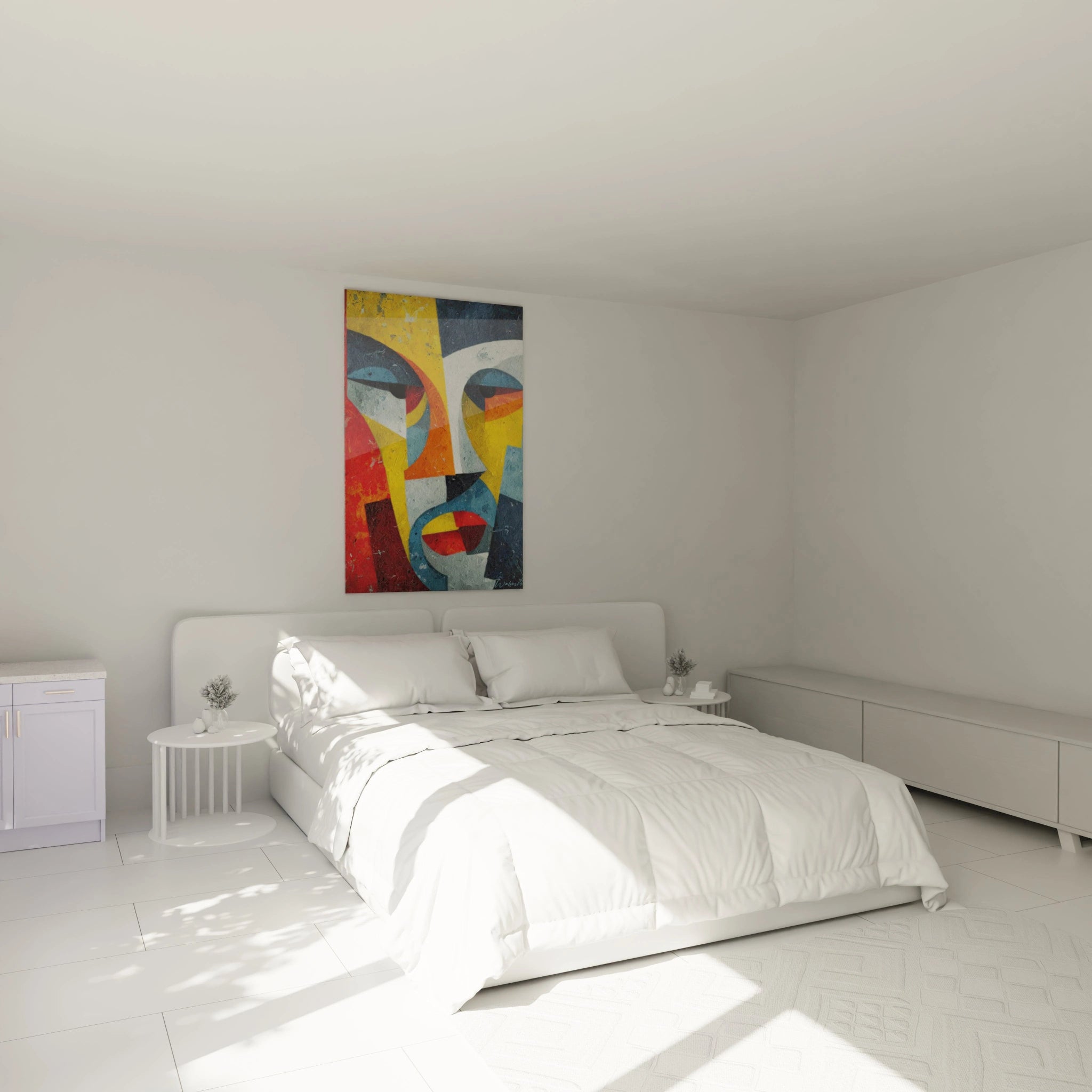 Tableau masque africain coloré de Walensky décorant un mur au-dessus d'un lit moderne