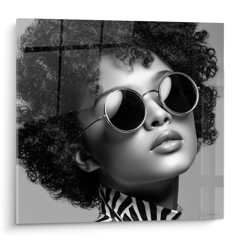 Tableau Femme afro aux lunettes rondes - Assurance affirmée - Edition Visage noir et blanc