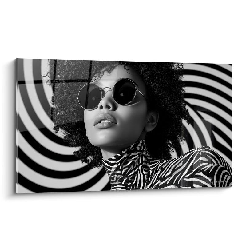 Tableau Femme afro aux lunettes rondes hypnotiques - Vertige hypnotique - Edition Visage noir et blanc