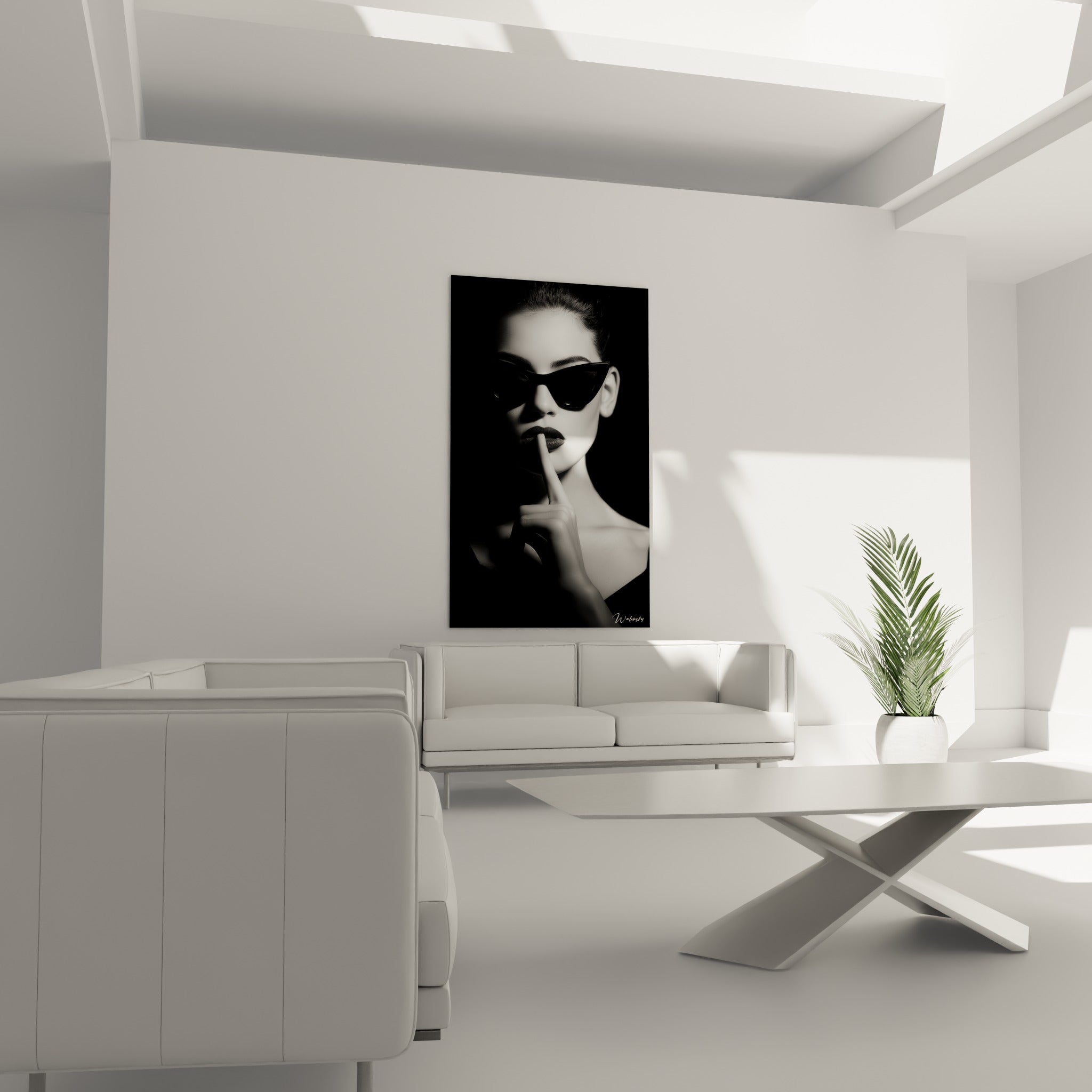 Regard caché derrière des lunettes noires, tableau Visage noir et blanc au-dessus d'un canapé dans un salon lumineux
