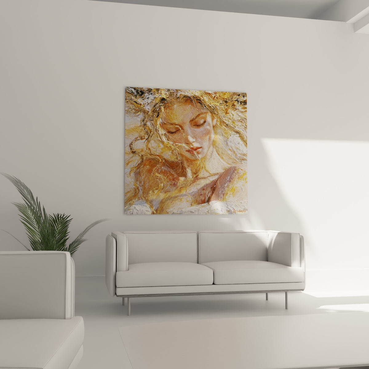 Femme endormie du tableau Visage en nuances ocre et ivoire, au-dessus d'un canapé dans un salon lumineux
