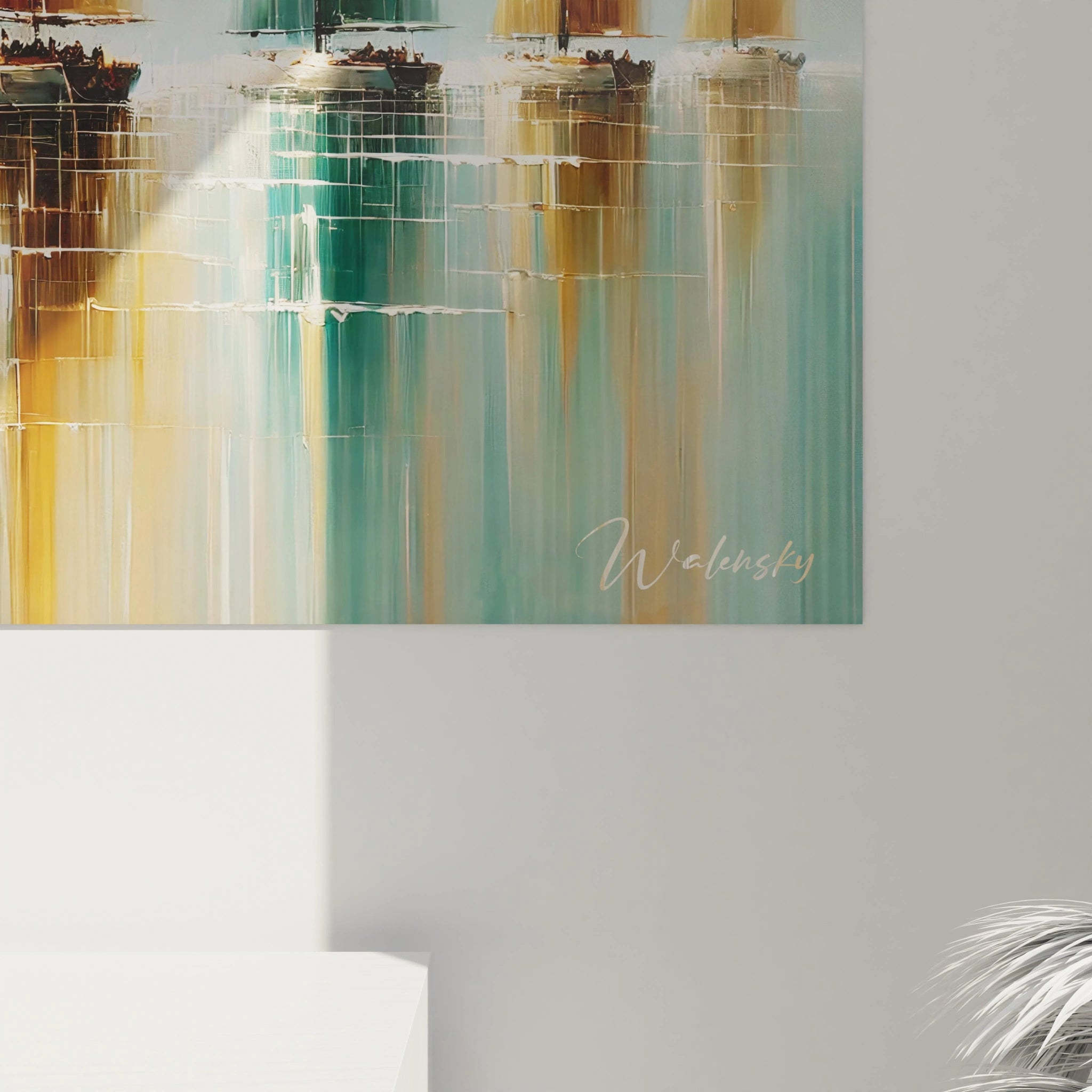 vue rapprochée du tableau expressionniste abstrait mettant en valeur les textures douces et la palette bleue beige et or inspiree des voiles flottant au coucher de soleil legerete et serenite






