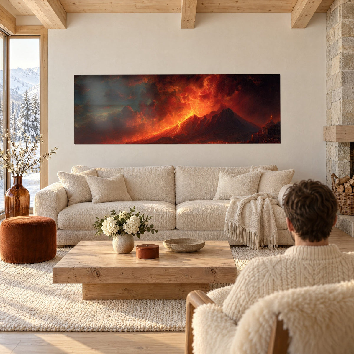 Tableau volcan en éruption, lave orange et flammes rouges sous un ciel sombre, un couple de dos au-dessus d'un canapé dans un salon lumineux