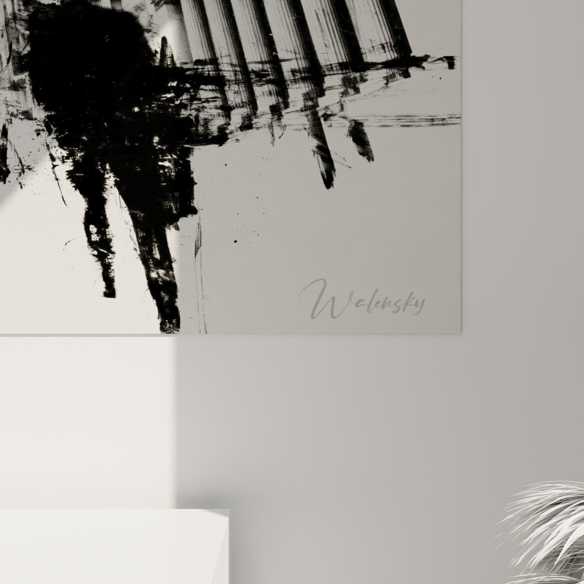 Empâtements noirs granuleux et fond crème texturé révélant la matière picturale de ce tableau Wall Street accroché