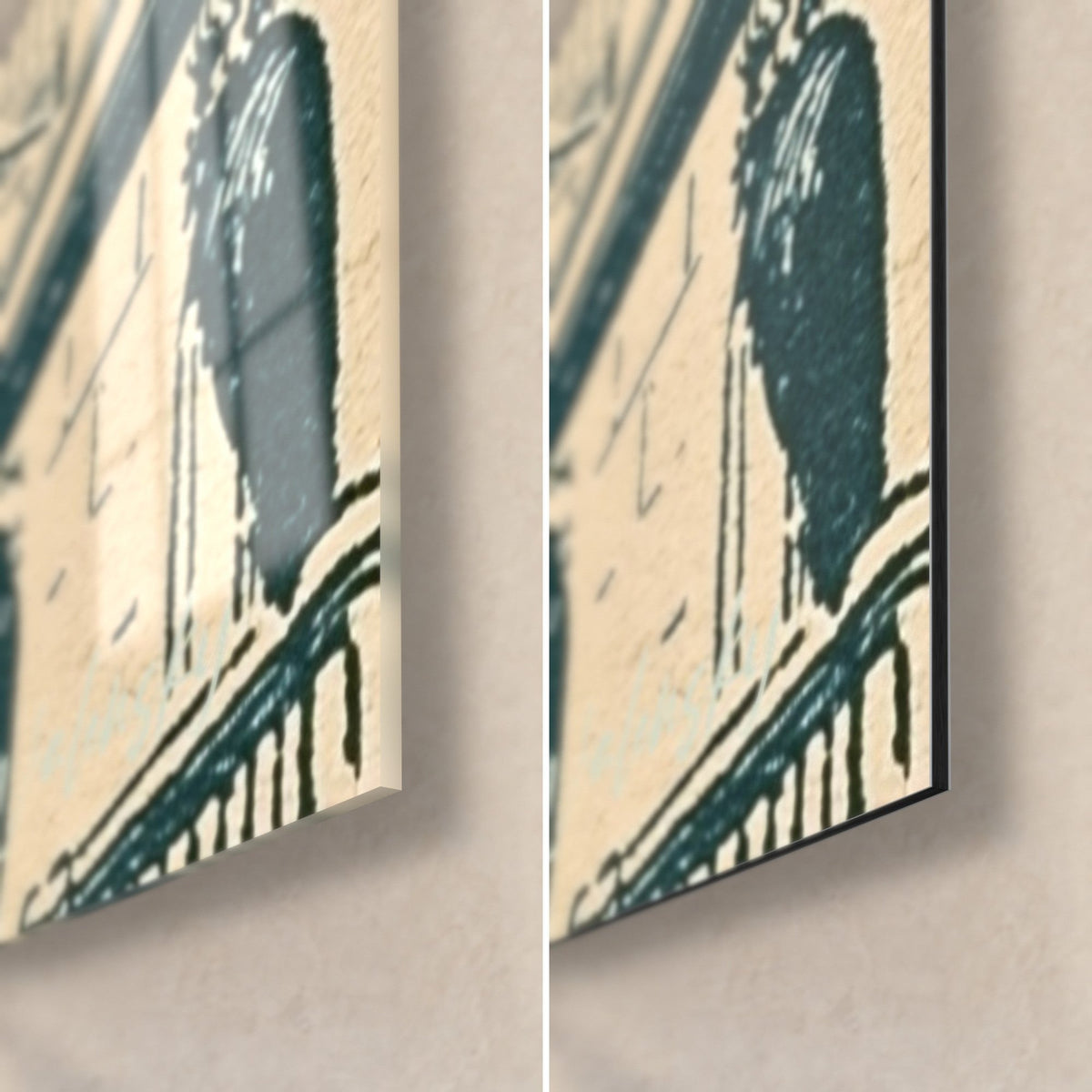 Wall art financier in grey heather suit, bottom right corner: teal columns on cream, shiny glass on the left, matte Dibond on the right