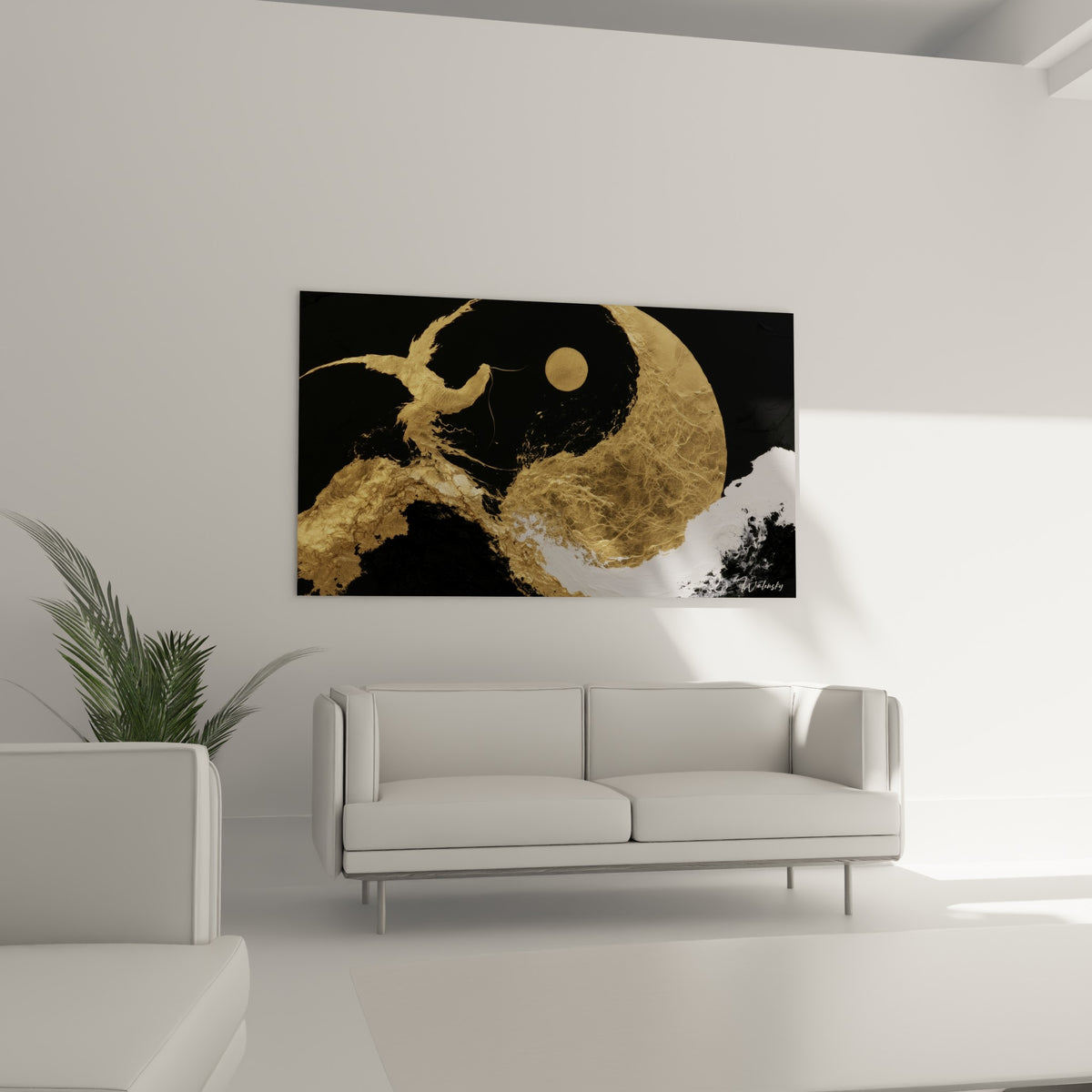 Composition Yin Yang or et noir au-dessus d'un canapé dans un salon lumineux