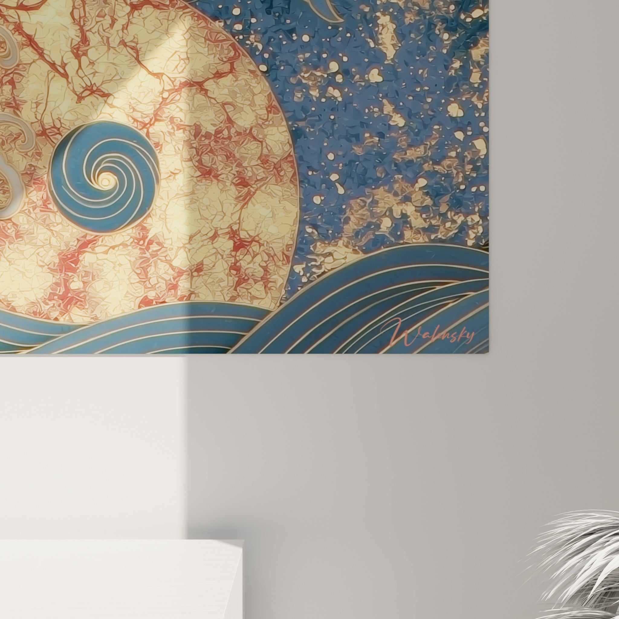 Écailles bleu marine et grain doré craquelé du tableau Yin Yang vus de près, effet marbré