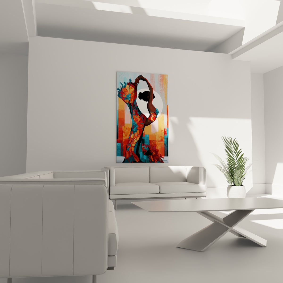 Figure cambrée en robe fauve et turquoise, bras levés vers le ciel, au-dessus d'un canapé dans un salon lumineux