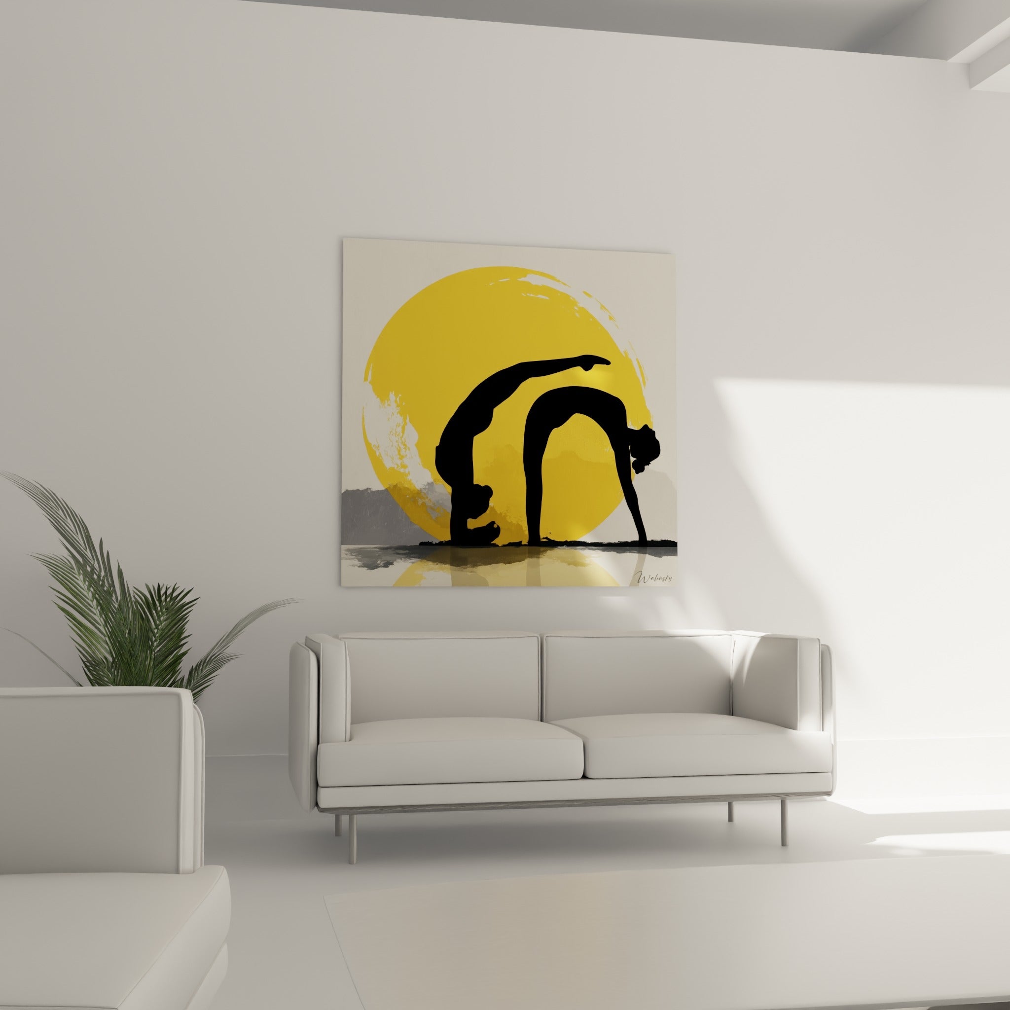 Posture du pont en silhouette anthracite devant un disque doré, tableau yoga au-dessus d'un canapé dans un salon lumineux