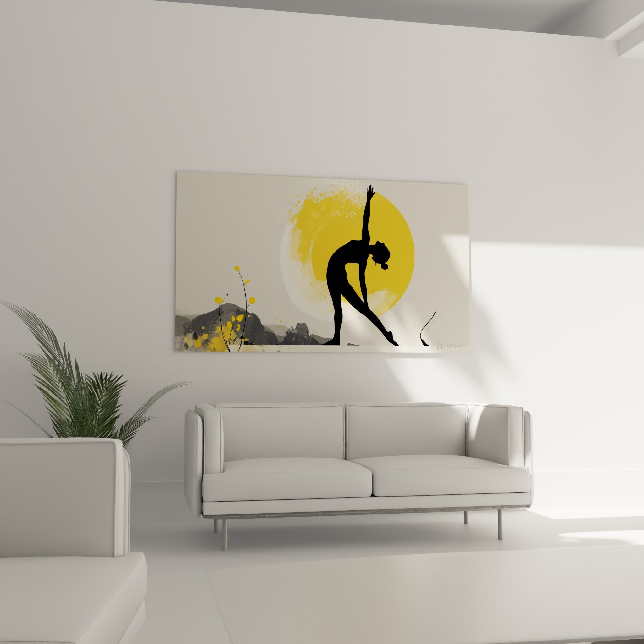 Étirement latéral en silhouette anthracite et soleil doré au-dessus d'un canapé dans un salon lumineux