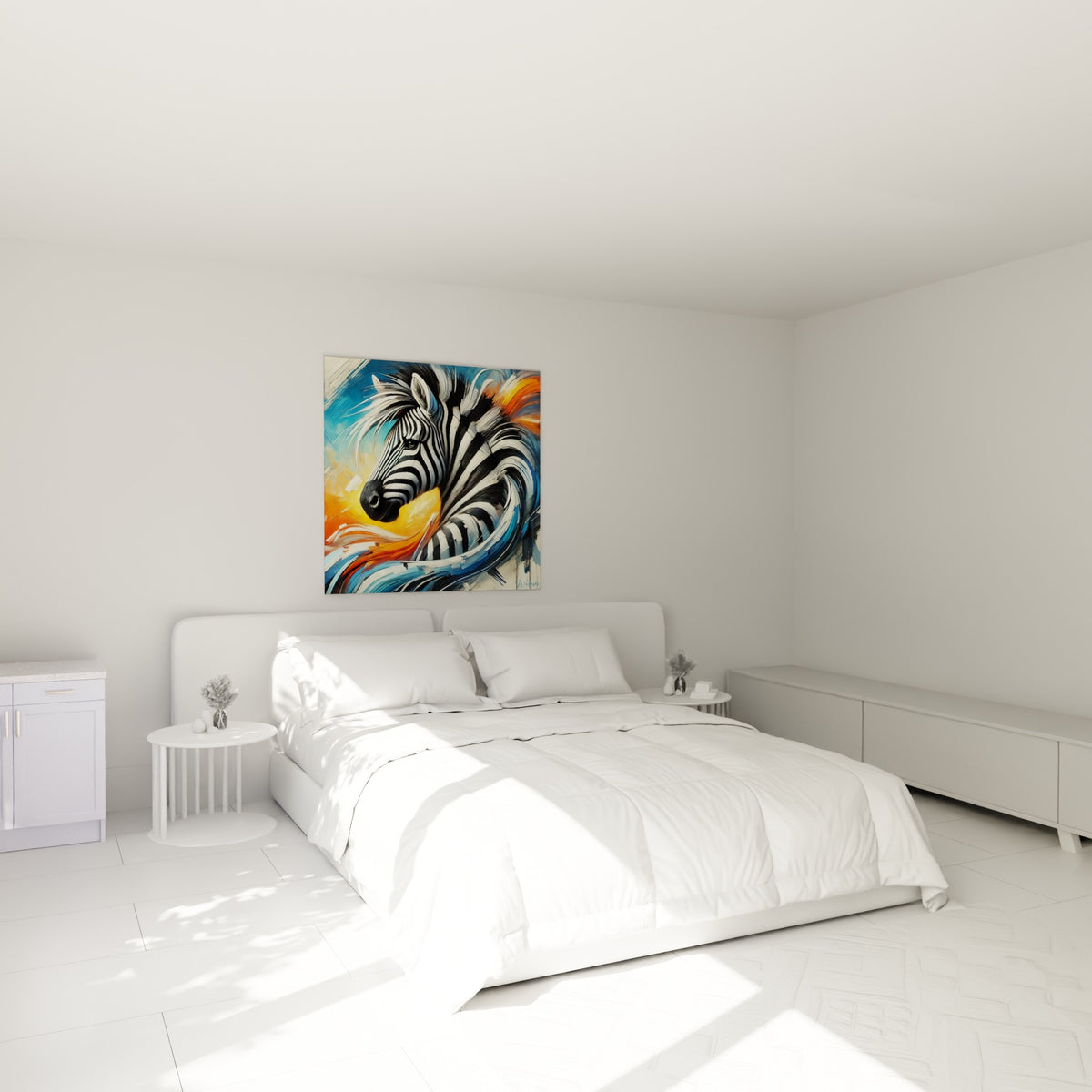 Crinière ondulante du zèbre mêlant bleu pastel et orange au-dessus d'un lit dans une chambre claire