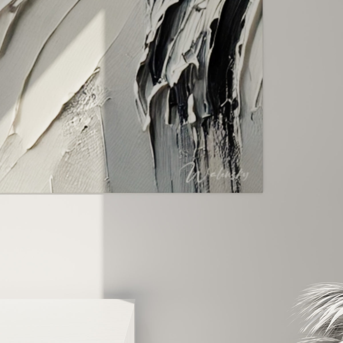 Empâtements noirs et blancs du zèbre, coulures et grain de peinture visibles de près sur la toile
