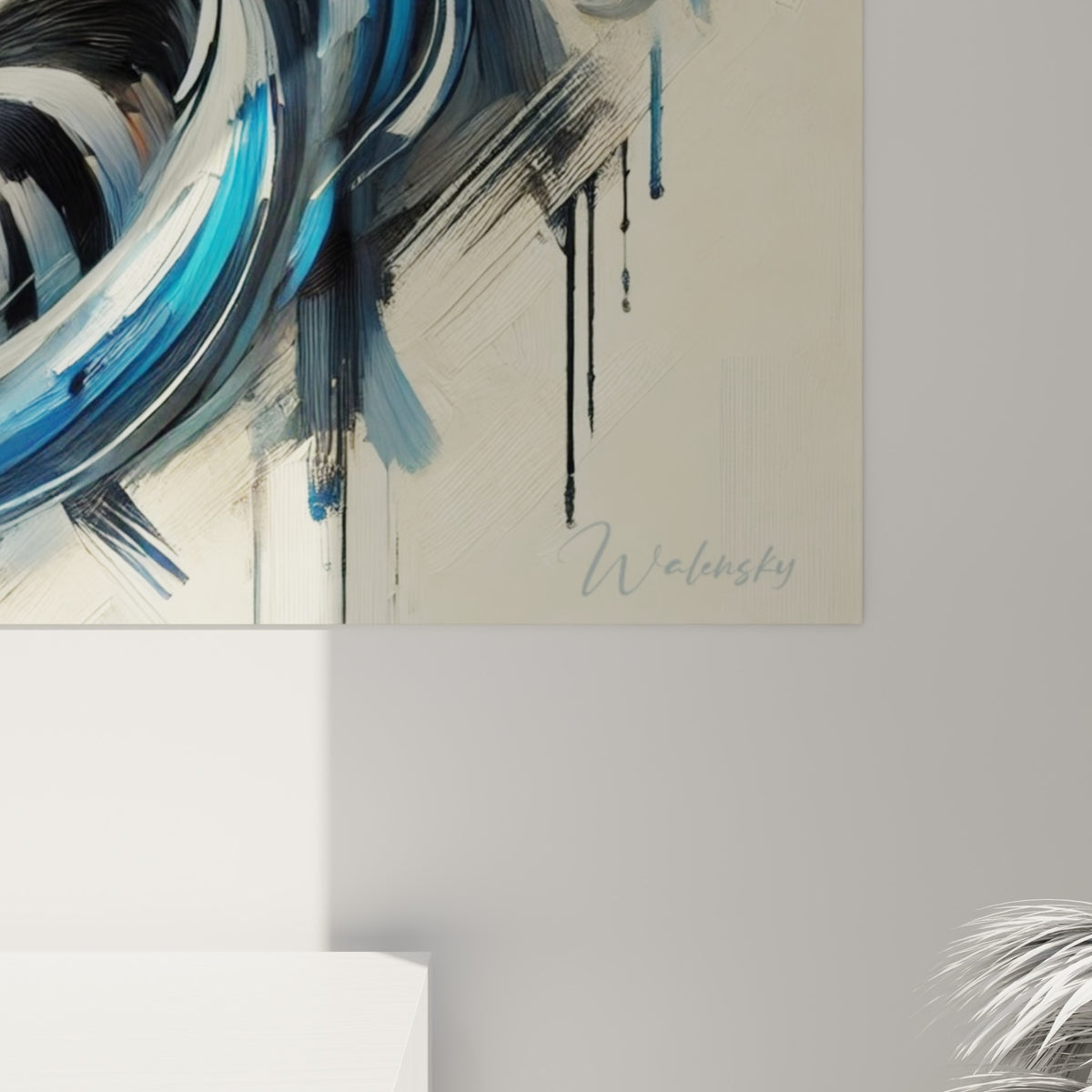 Empâtements de peinture bleu marine et orange se mêlant aux rayures noires, coulures visibles sur la toile