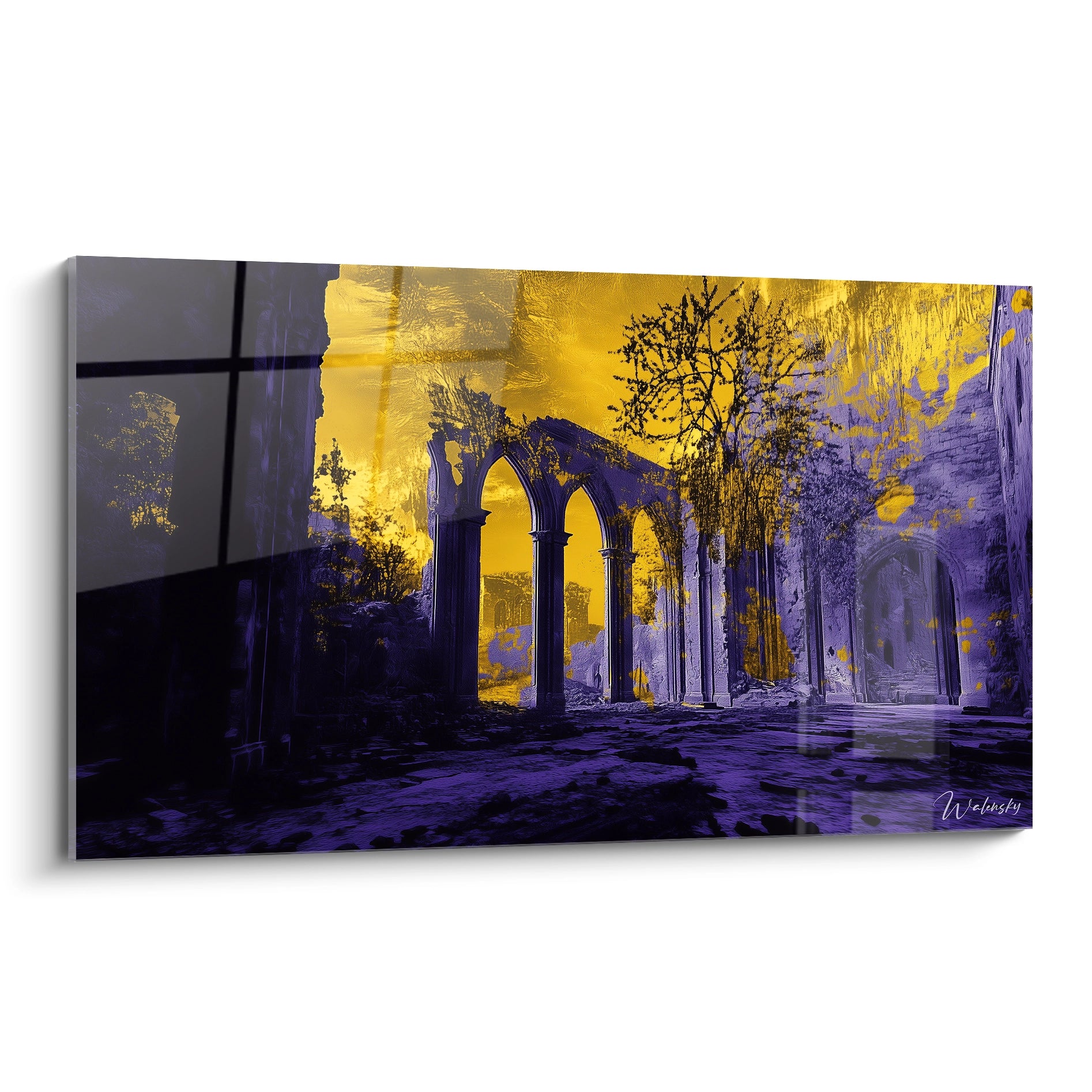 Un tableau Caspar David Friedrich représentant des ruines gothiques sous un ciel contrasté, avec des teintes de violet, noir et or, et des textures granuleuses sur les surfaces architecturales.

