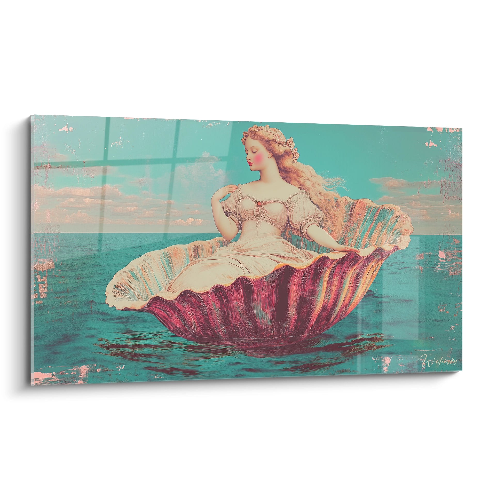 Un tableau artistique abstrait représentant une femme aux cheveux ondulés, assise dans une coquille sur l'eau, avec un ciel bleu et des nuances de rose, beige et doré, sur un fond texturé.

