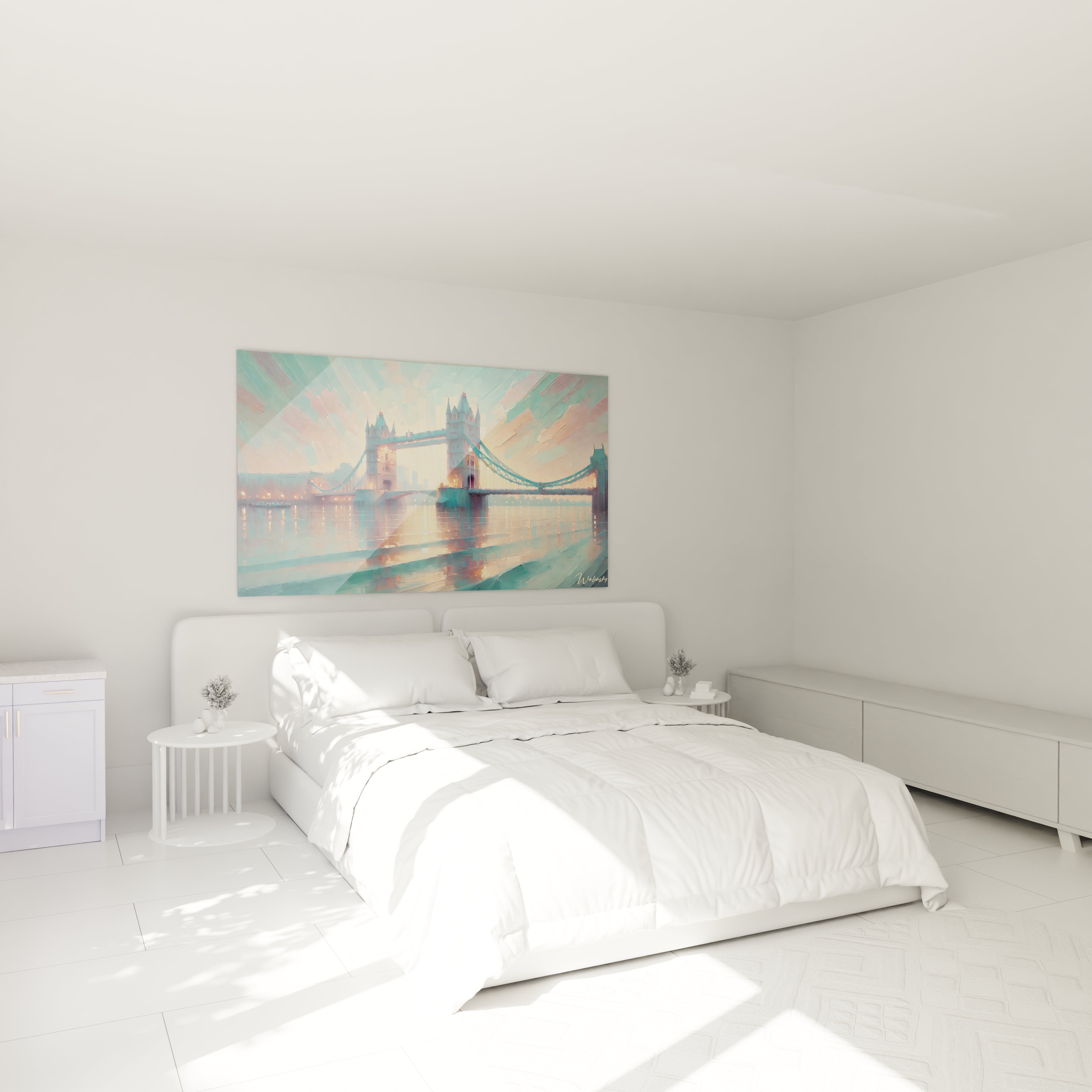 tableau Tower Bridge accroché dans une chambre ajoute une élégance subtile au-dessus du lit. Les tons pastel de beige, bleu et or instaurent une ambiance sereine, idéale pour un espace de repos apaisant.

