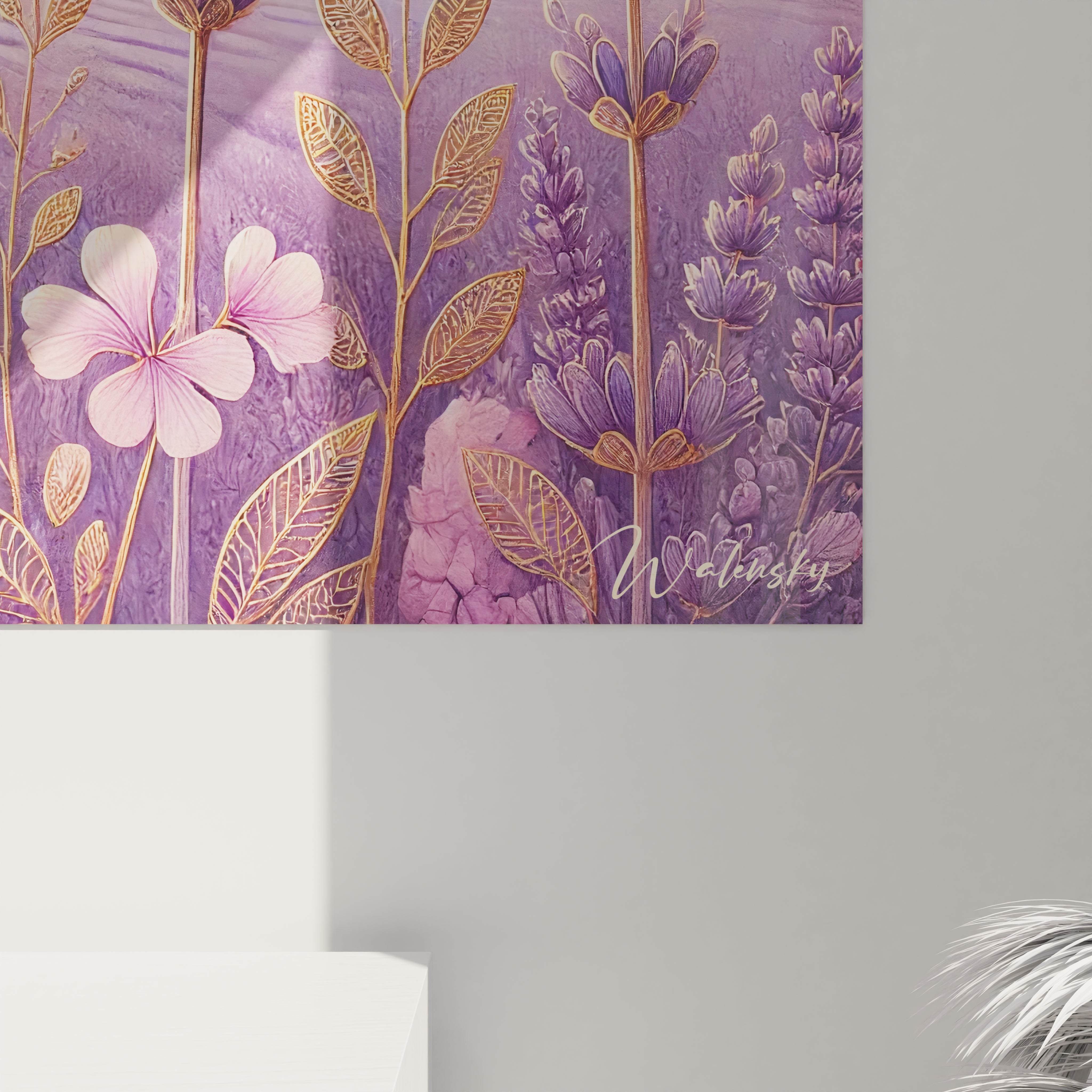 Vue rapprochée du Tableau Champs de Lavande révélant ses détails minutieux Les touches dorées subliment le violet profond des fleurs et rappellent la magie du crépuscule






