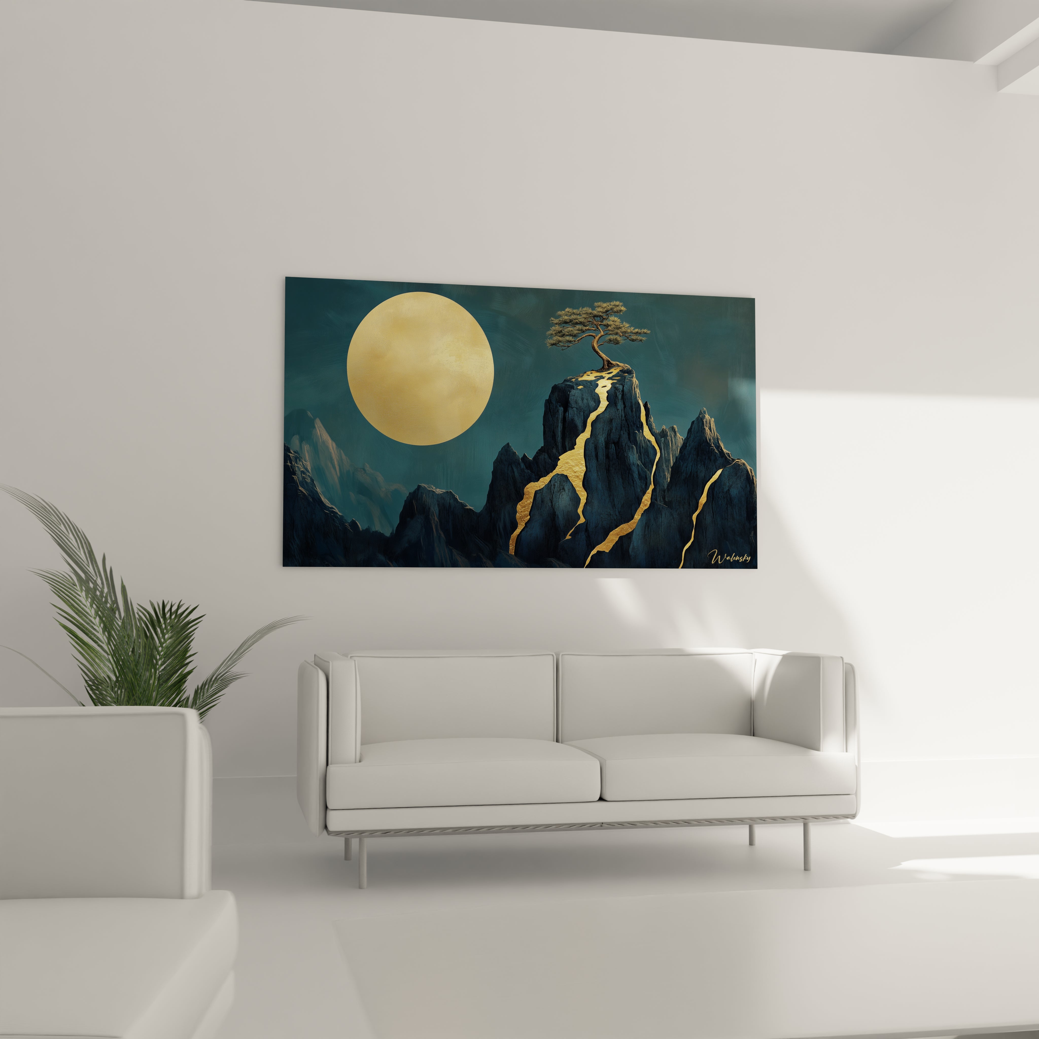 Un tableau japon zen illustrant un paysage montagneux nocturne avec un pin isolé et une imposante lune dorée, où les fissures dorées sur la roche sombre créent un effet kintsugi dans une palette bleu-noir et or.
