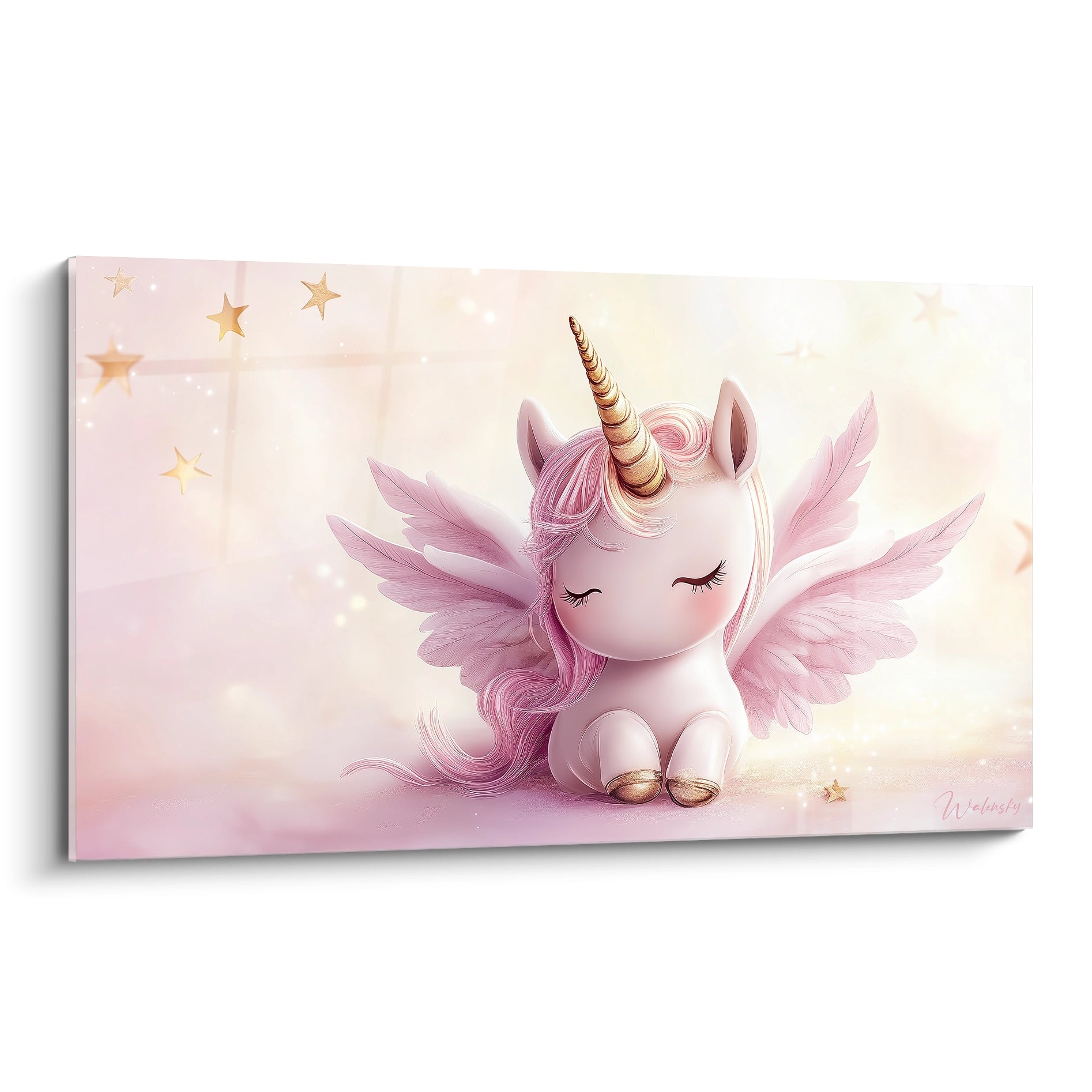 Un tableau licorne pour enfant illustrant une licorne ailée aux tons rose et blanc, avec une corne dorée, sur un fond pastel orné d’étoiles dorées. Texture lisse et effets de lumière diffus.

