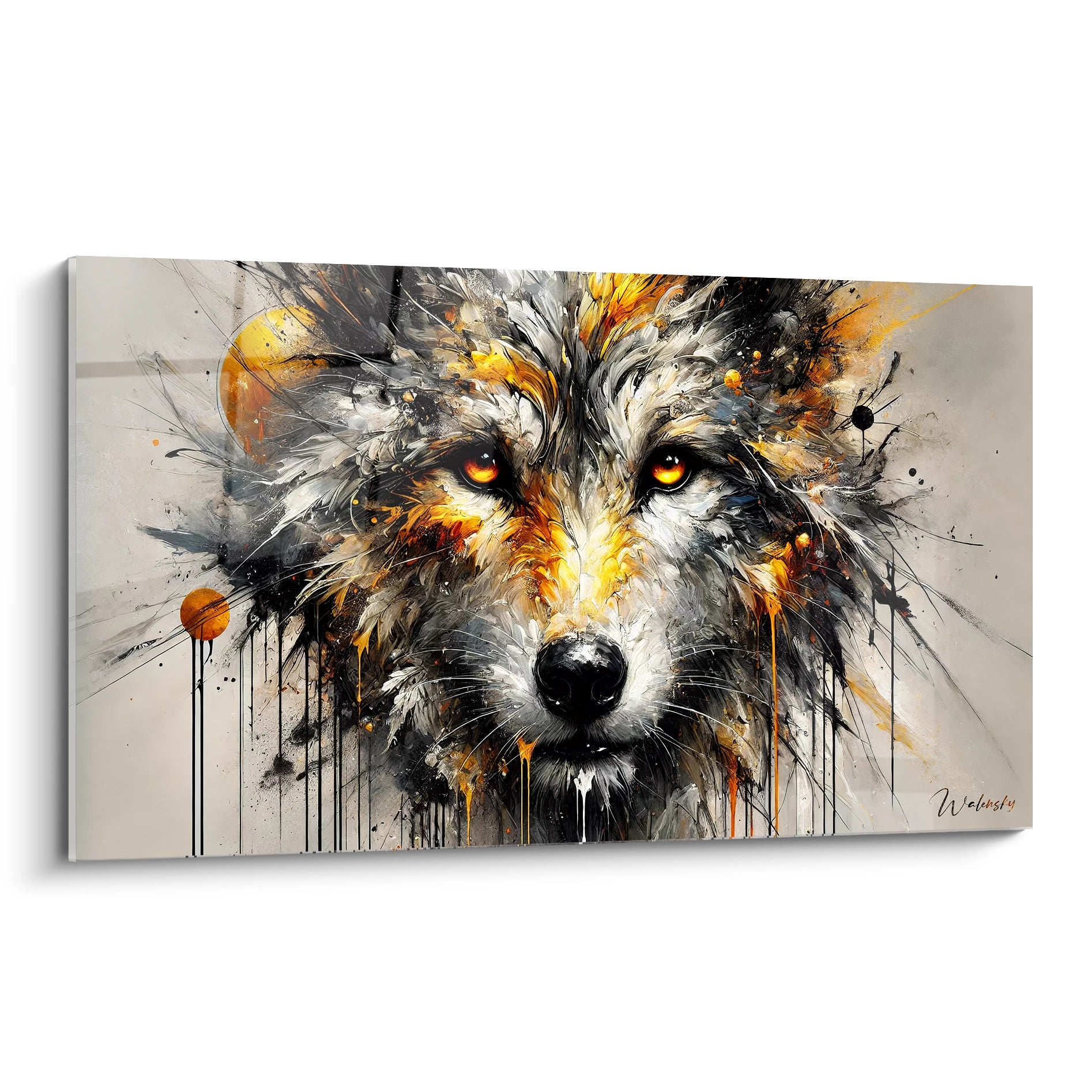 Tableau loup expressif vu de biais, captivant par ses éclaboussures d'orange et de noir. Un style moderne et dynamique qui évoque la puissance sauvage de l'animal.
