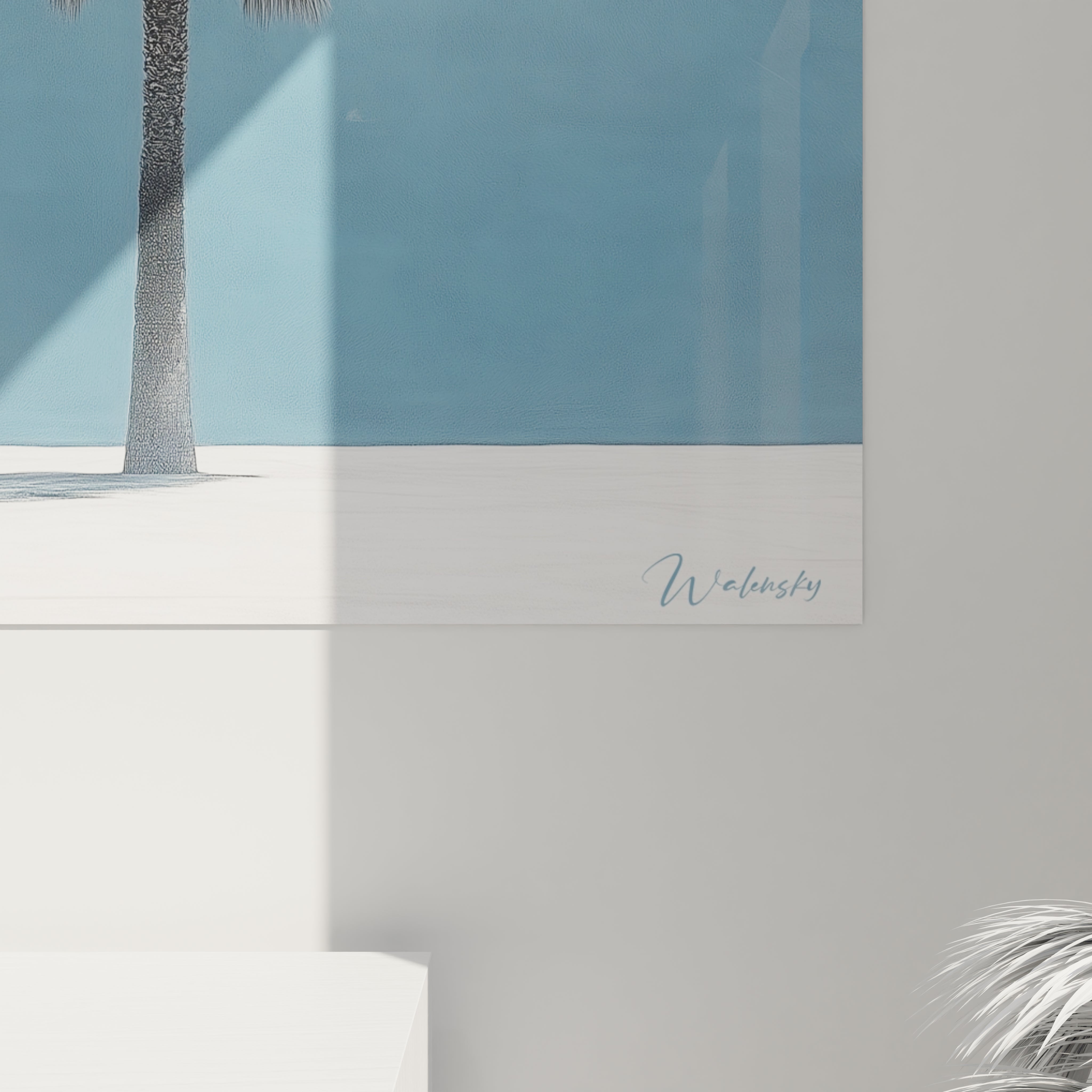 Un tableau palmier minimaliste captant l'essence d'un paysage tropical stylisé, où un palmier argenté aux frondes détaillées se tient majestueusement sur une surface blanche immaculée sous un ciel bleu apaisant, créant une atmosphère de sérénité par la simplicité des formes et l'équilibre des couleurs.
