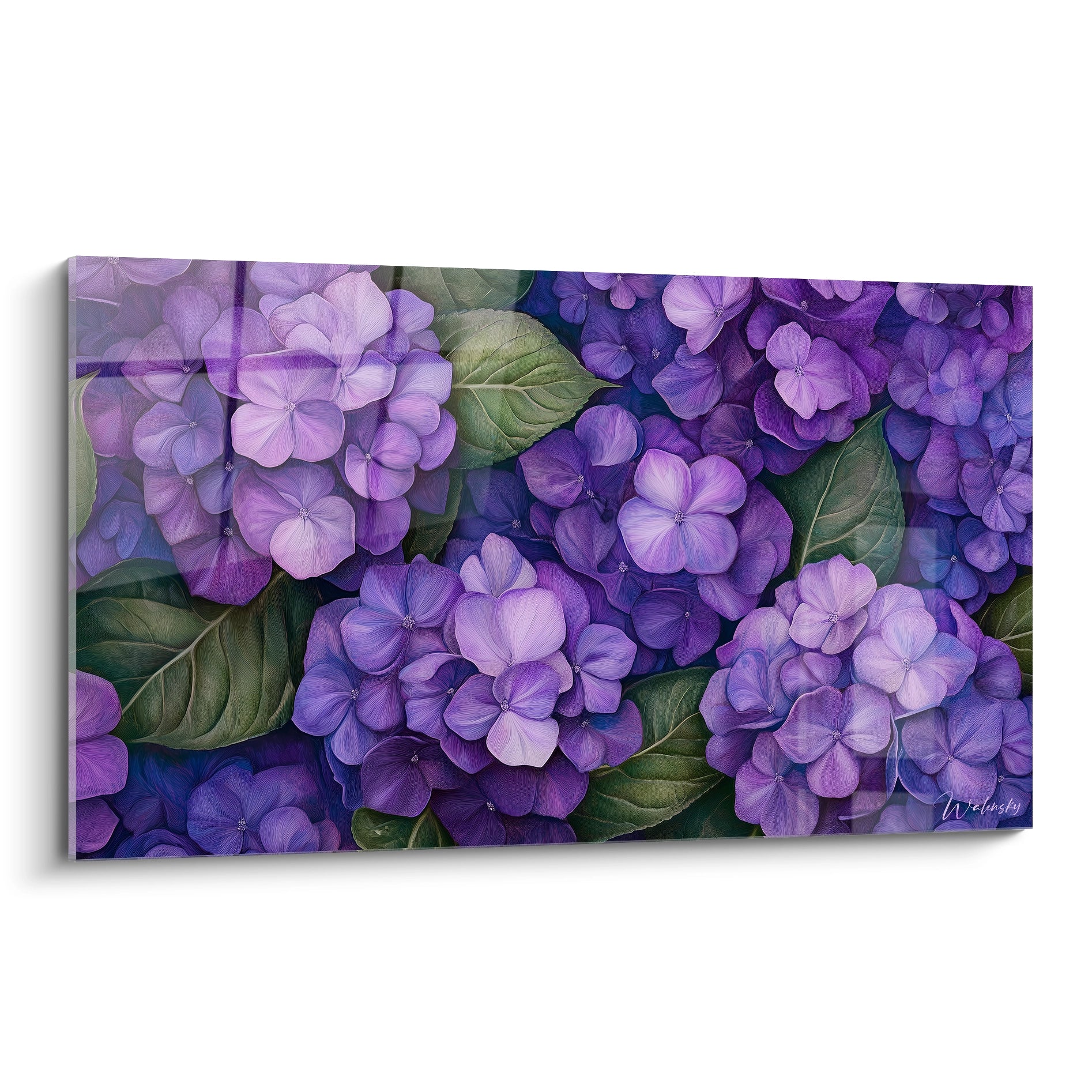 Un tableau Hortensia nature représentant un ensemble dense de fleurs violettes et bleues, avec des feuilles vertes, des textures détaillées et des jeux d’ombres accentuant les reliefs.

