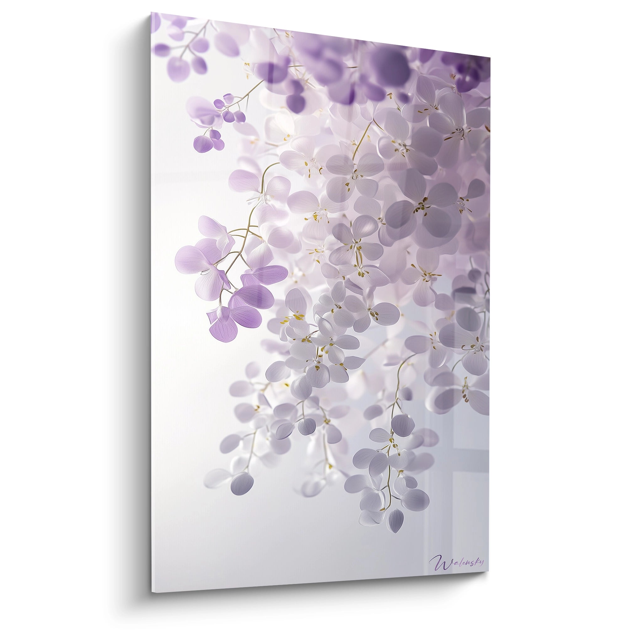 Un tableau Glycine nature représentant des grappes de fleurs suspendues aux tons violets et bleus, avec des reflets argentés. Les pétales translucides créent un effet de superposition fluide sur fond dégradé.

