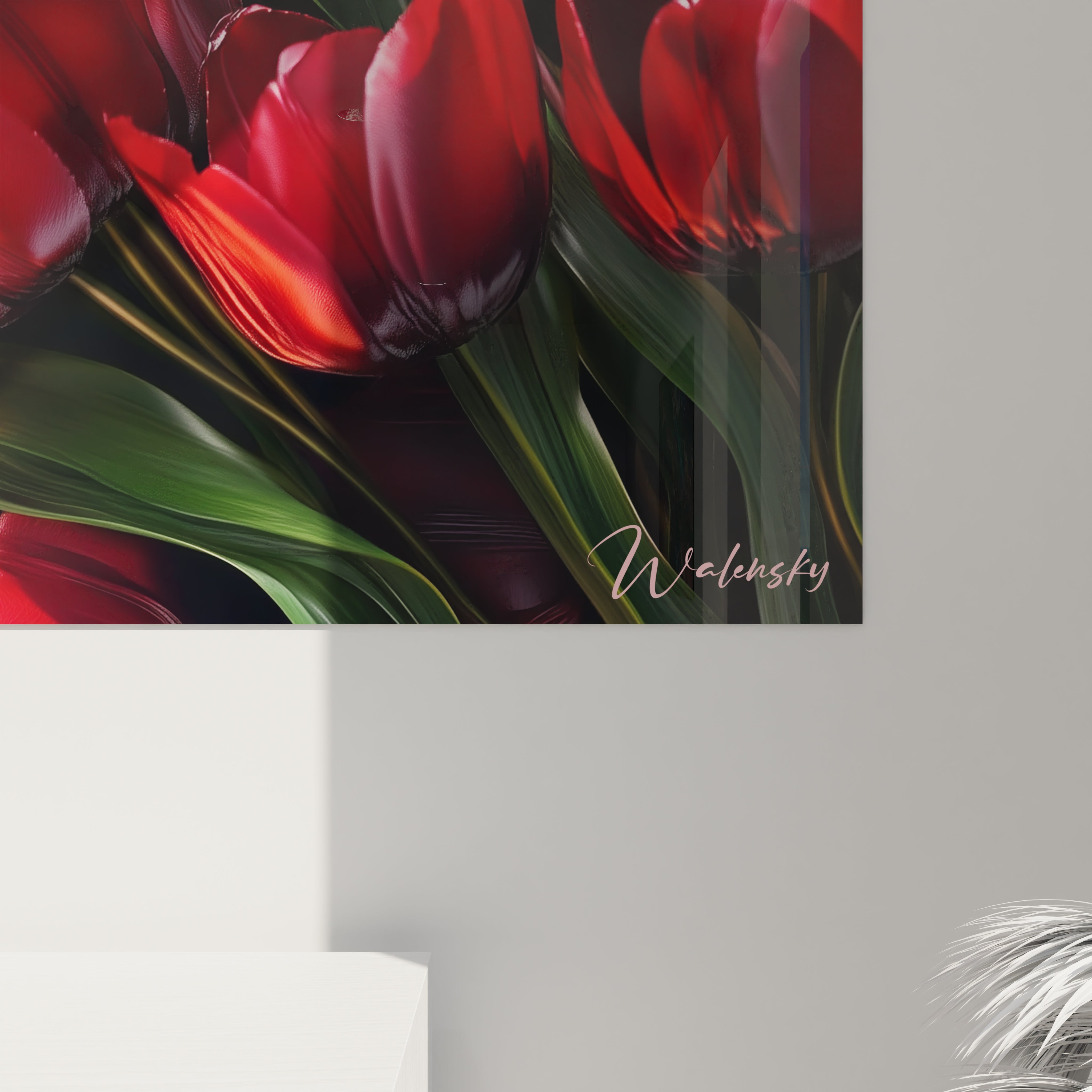 Un tableau Tulipe nature représentant des tulipes rouges en gros plan, avec une texture lisse et lumineuse. Le contraste avec le fond noir renforce la profondeur et les nuances du feuillage vert.







