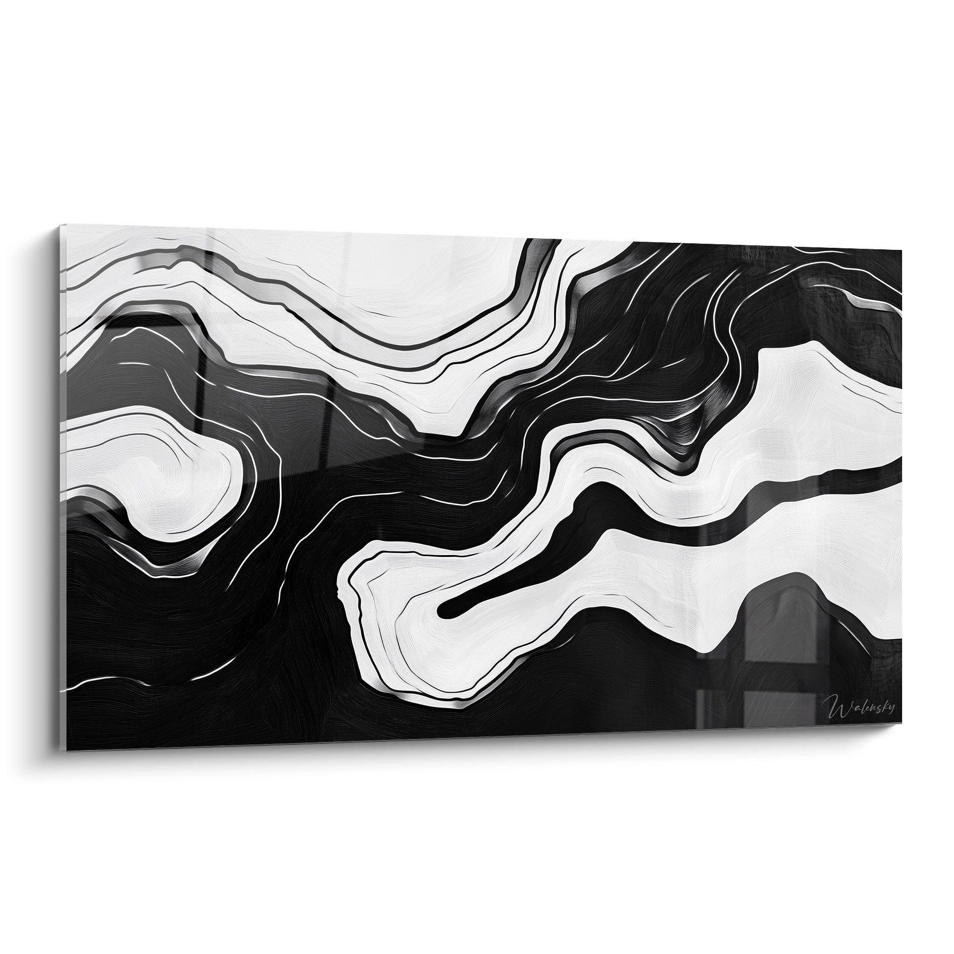Un tableau rayures noir et blanc présentant des formes ondulantes abstraites qui s'entrelacent avec fluidité. Les courbes sinueuses créent un contraste saisissant entre zones sombres et claires, avec une texture fine et striée évoquant un mouvement perpétuel.
